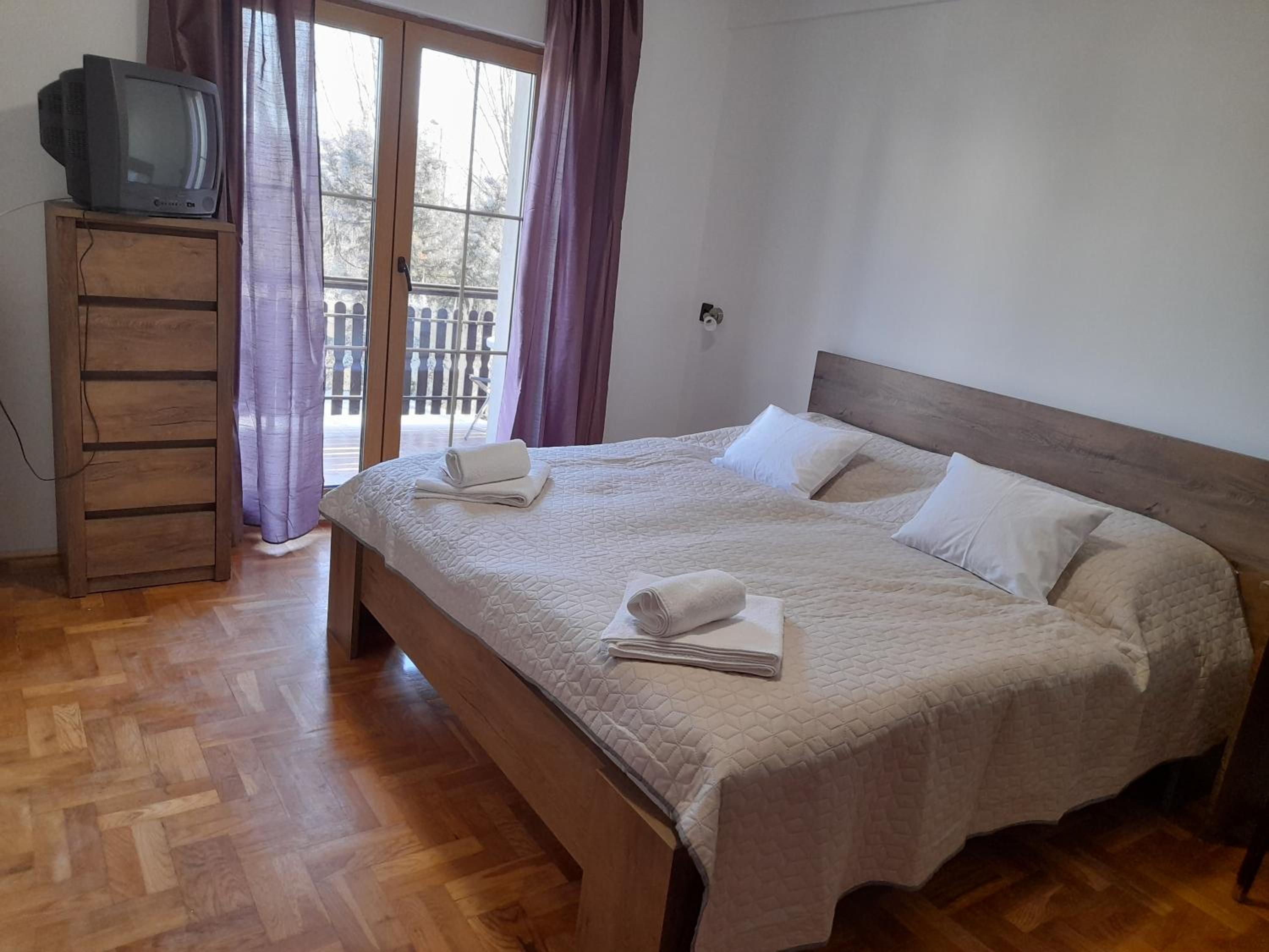 Economy Double Room photo 1