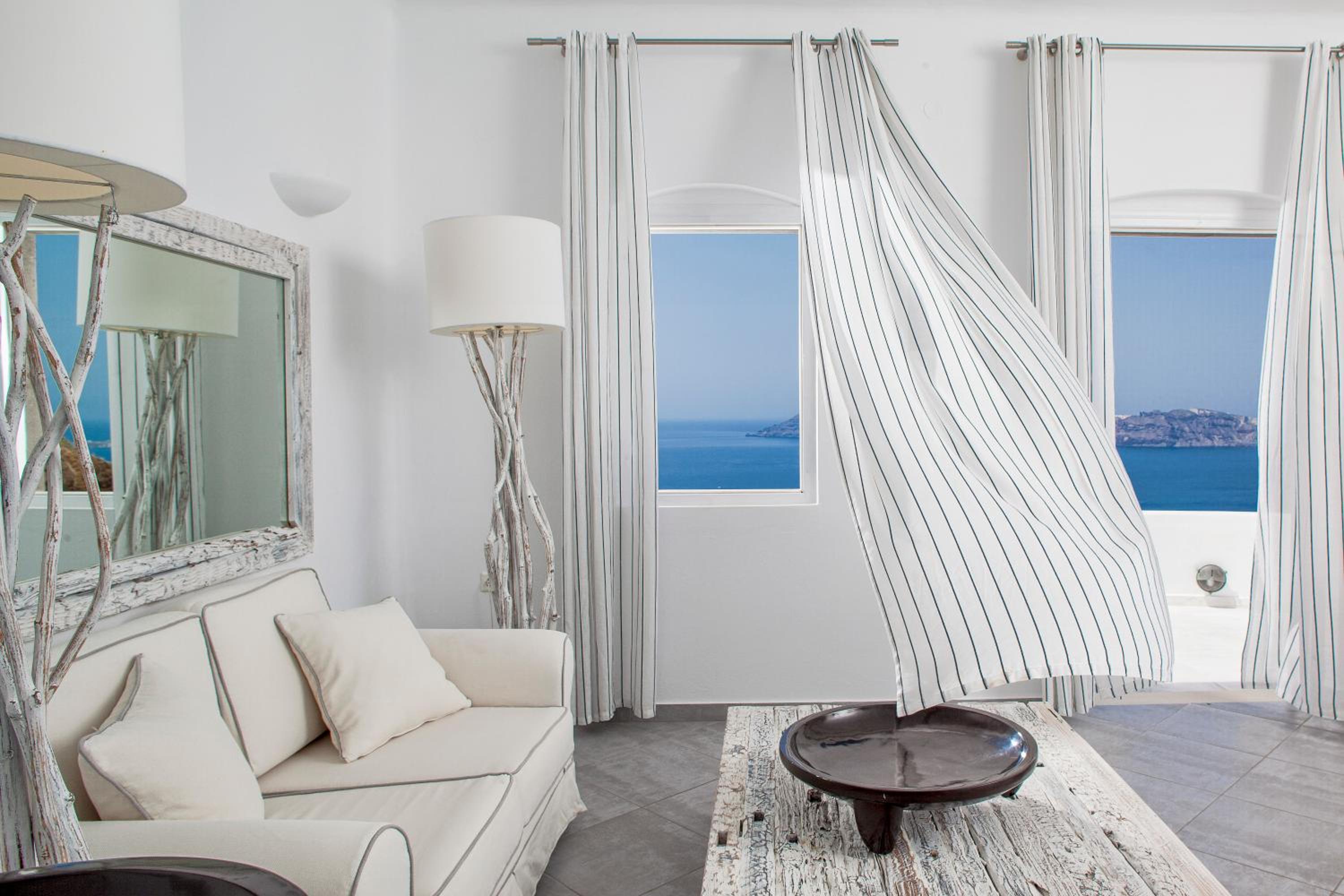 Senior Suite with Sea View - Photo 3