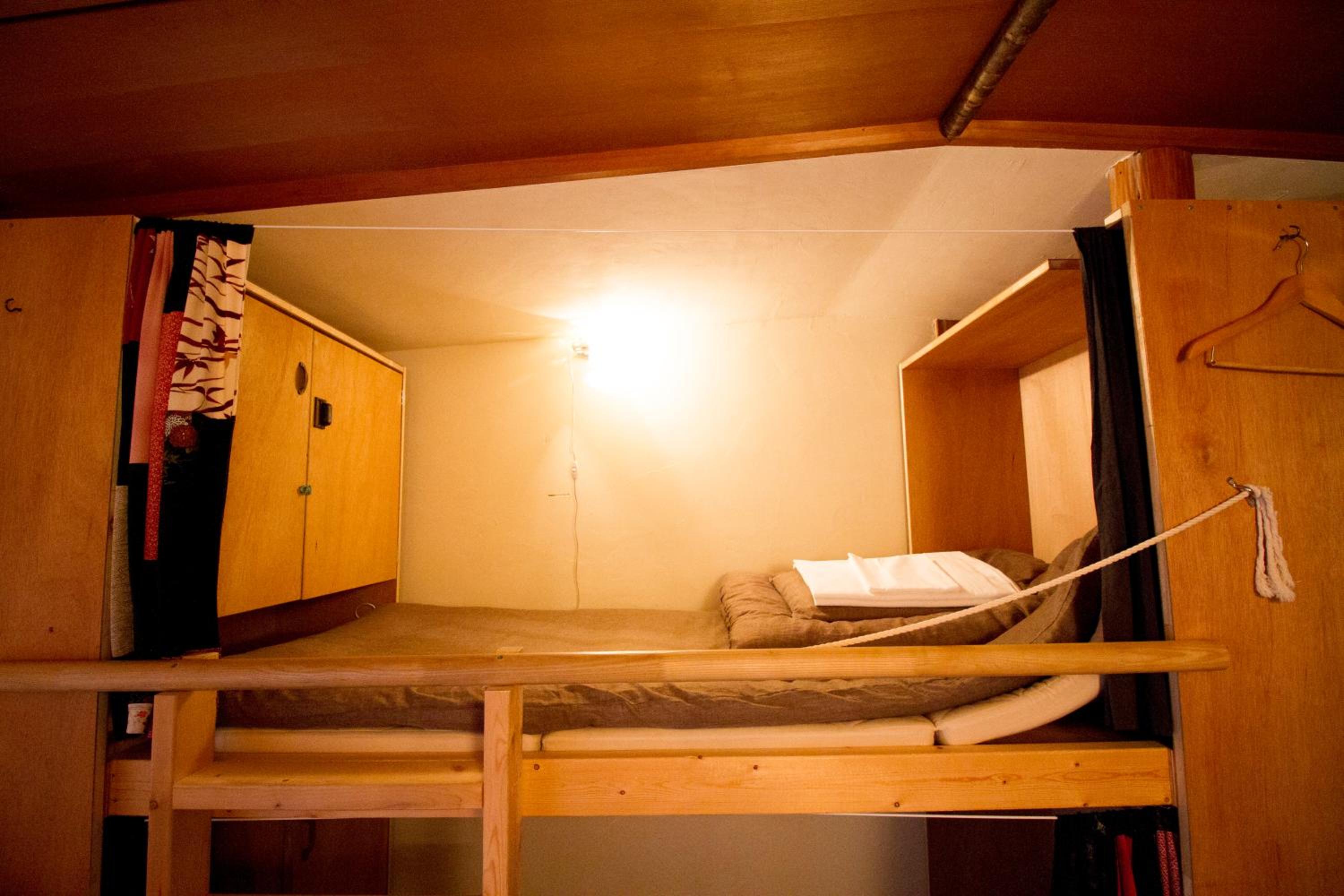 Bed in 8-Bed Female Dormitory Room photo 2