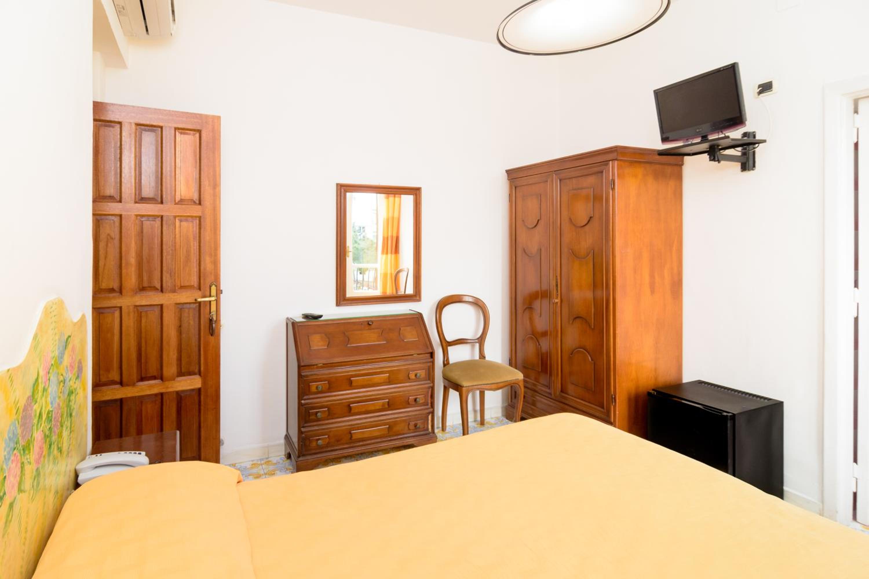 Economy Double or Twin Room - Photo 1
