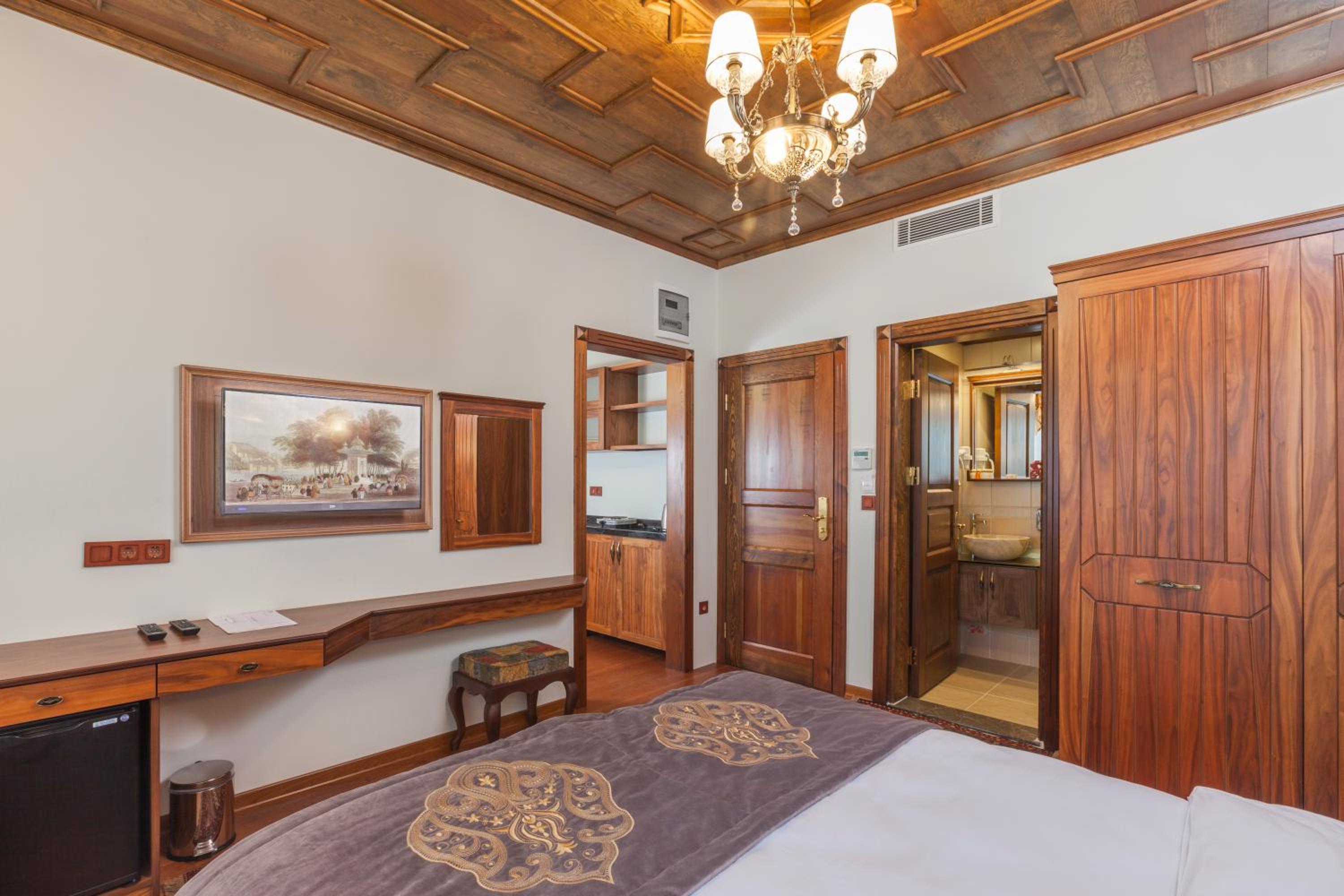 Deluxe Quadruple Room photo 2