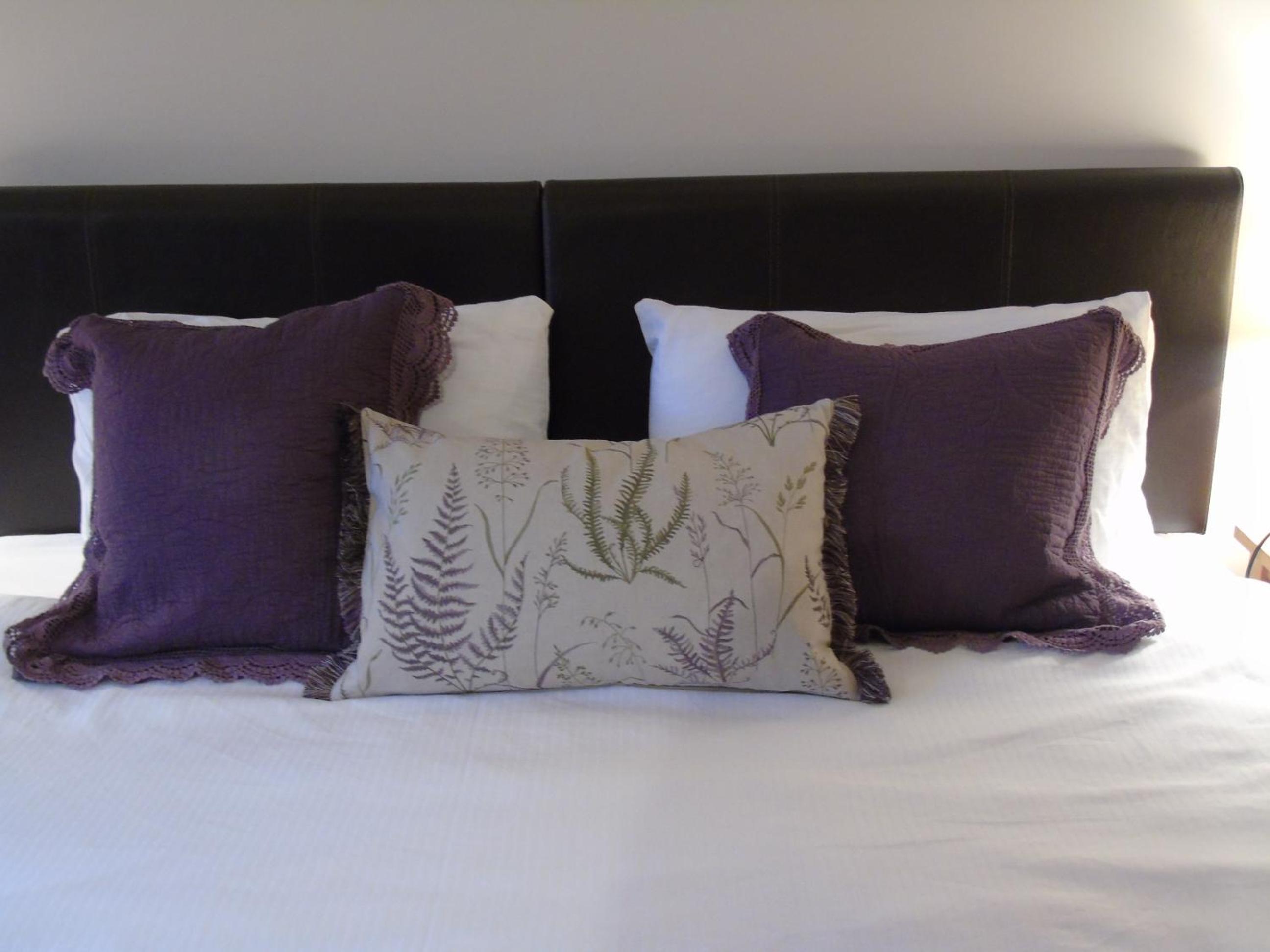 Double or Twin Room - Photo 9