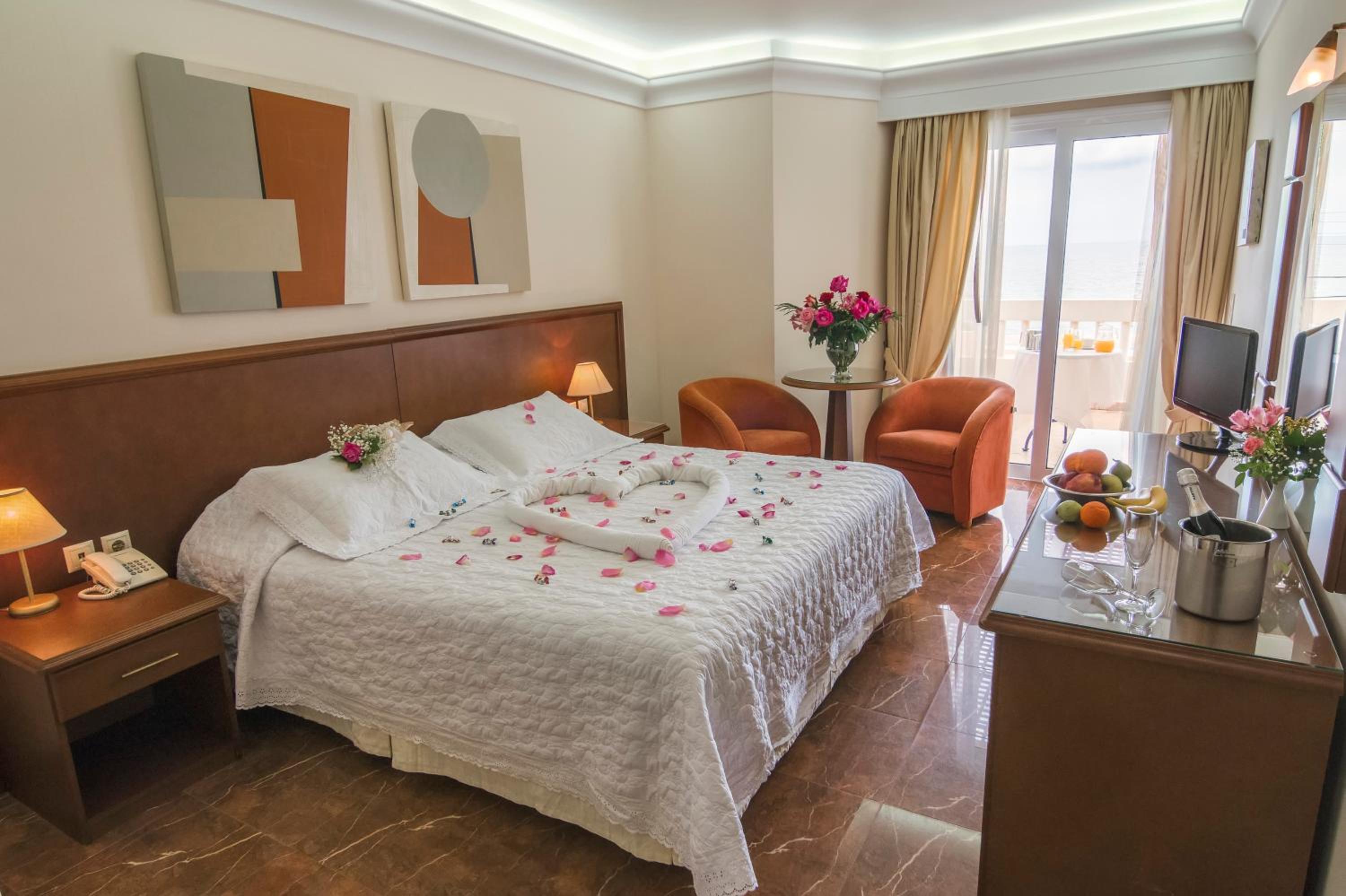 Superior Double  Room with Sea View - Photo 7