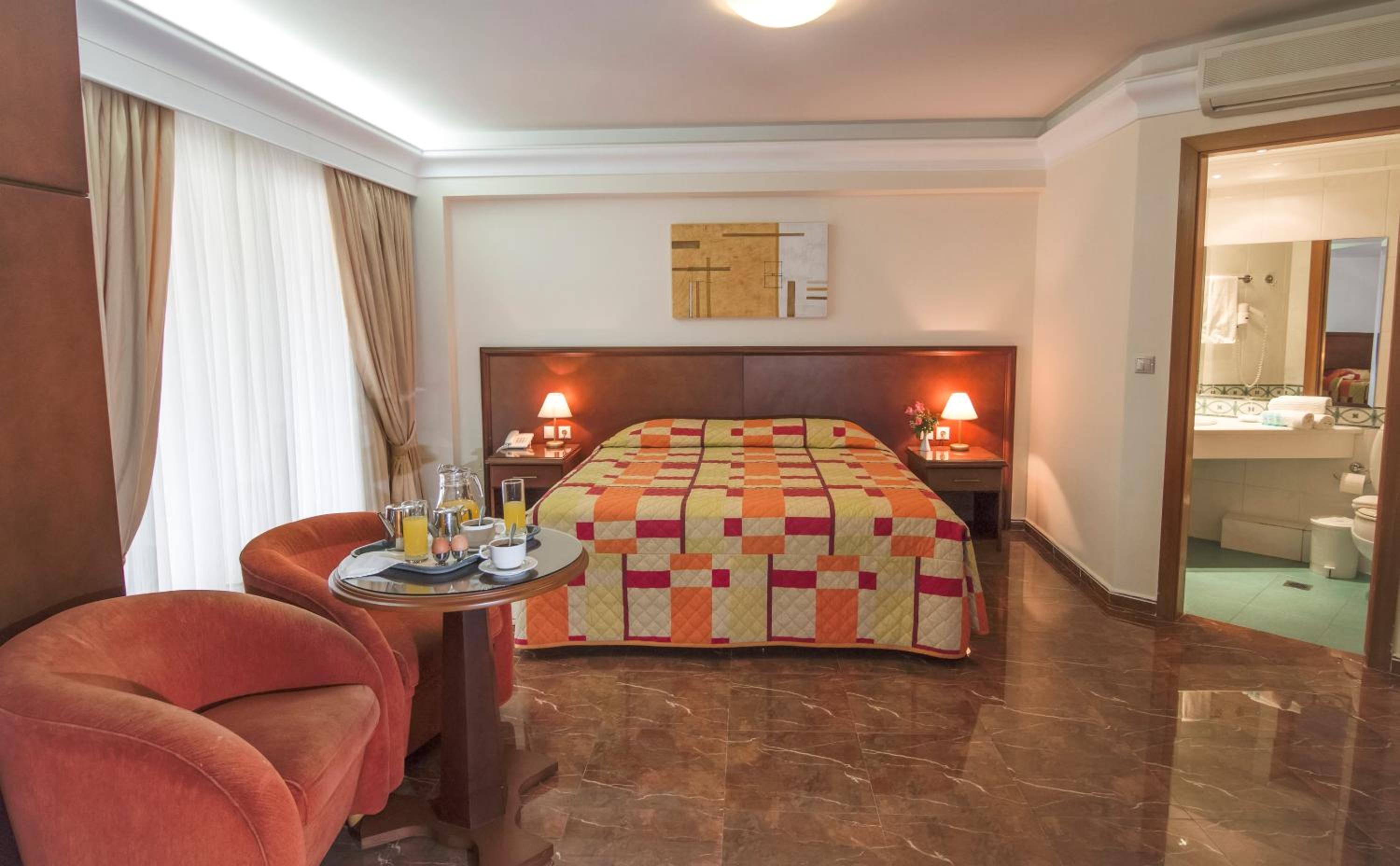 Superior Double or Twin Room - Photo 7