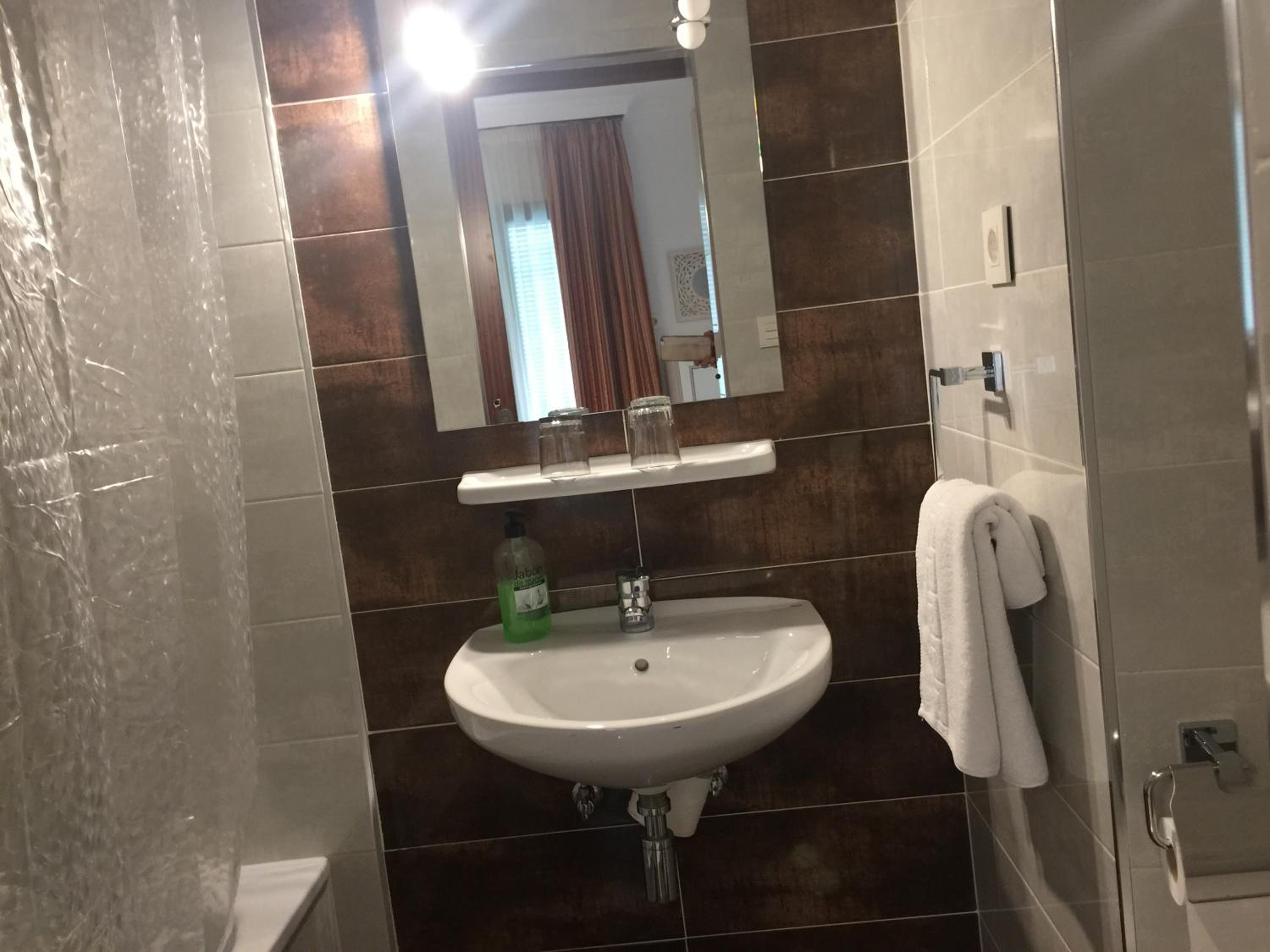 Comfort Triple Room - Photo 6