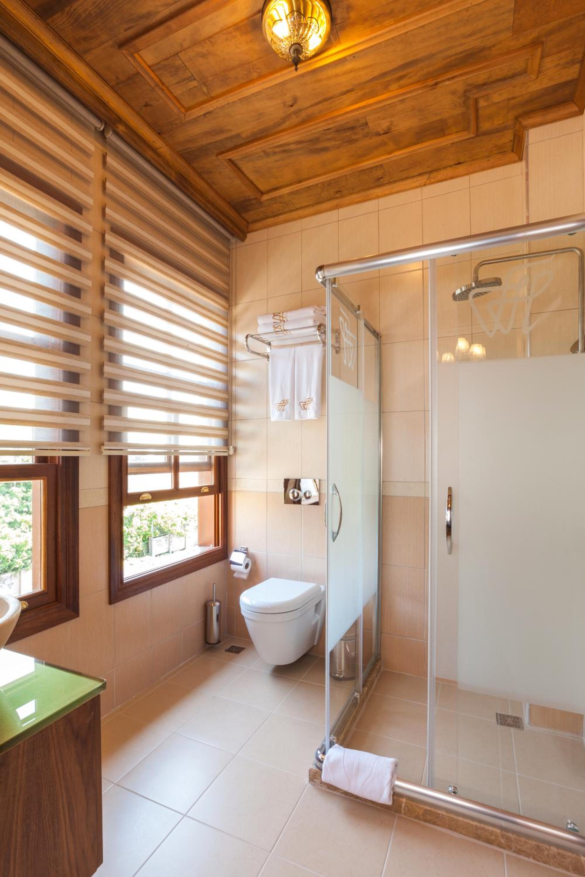 Deluxe Triple Room photo 2