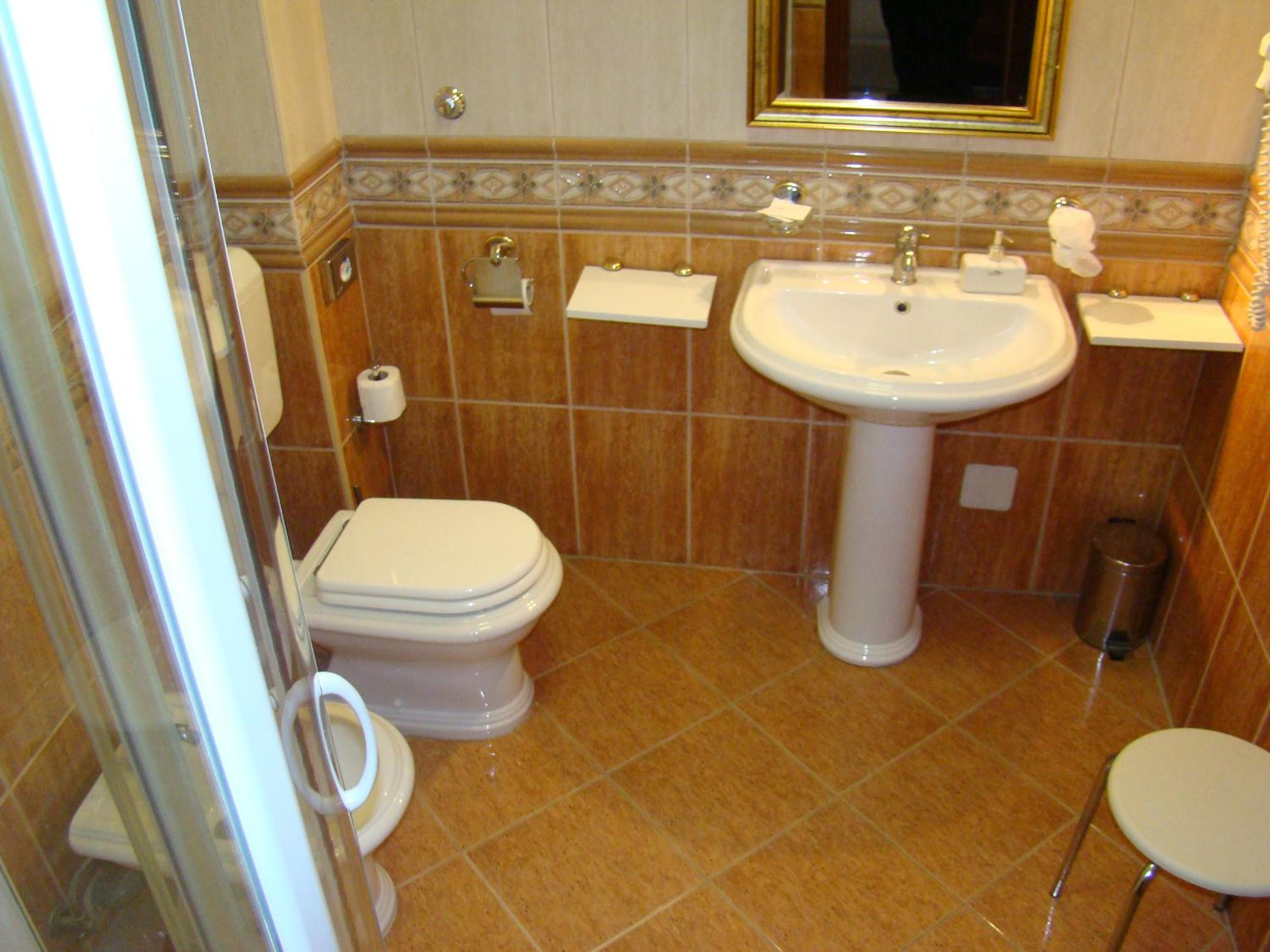 Superior Twin Room with City View photo 2