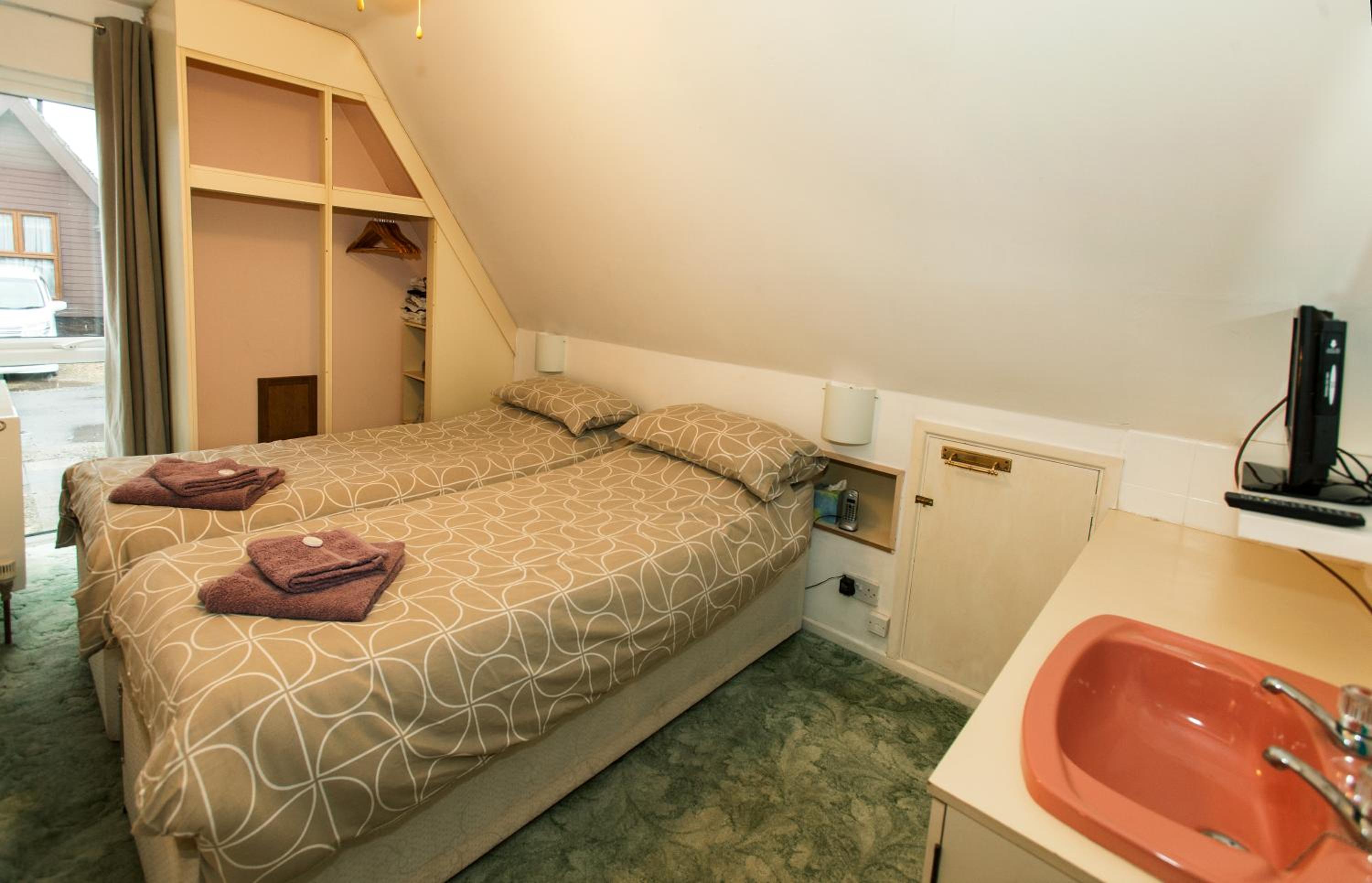 Two-Bedroom House photo 2