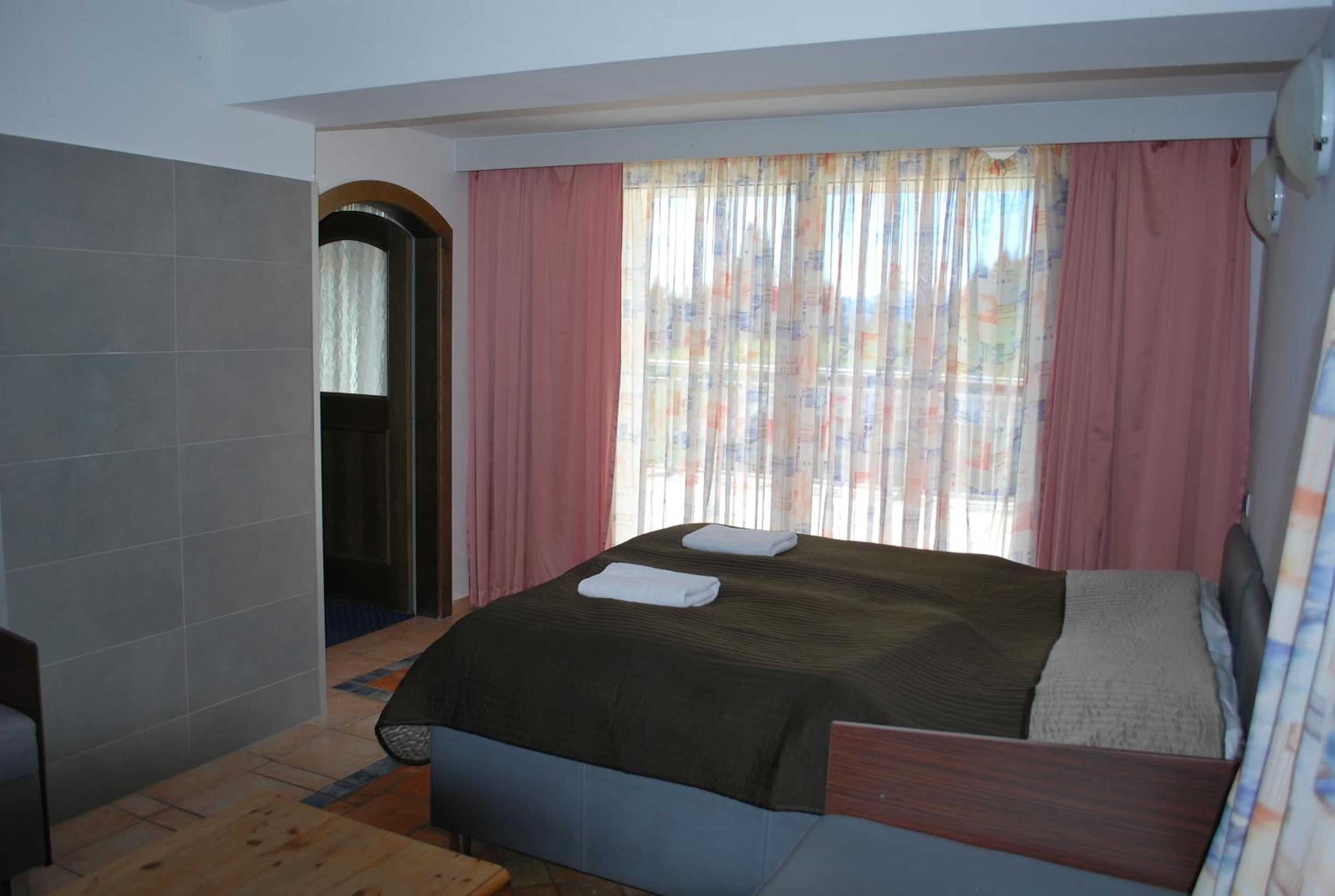 Apartment With Mountain View photo 2