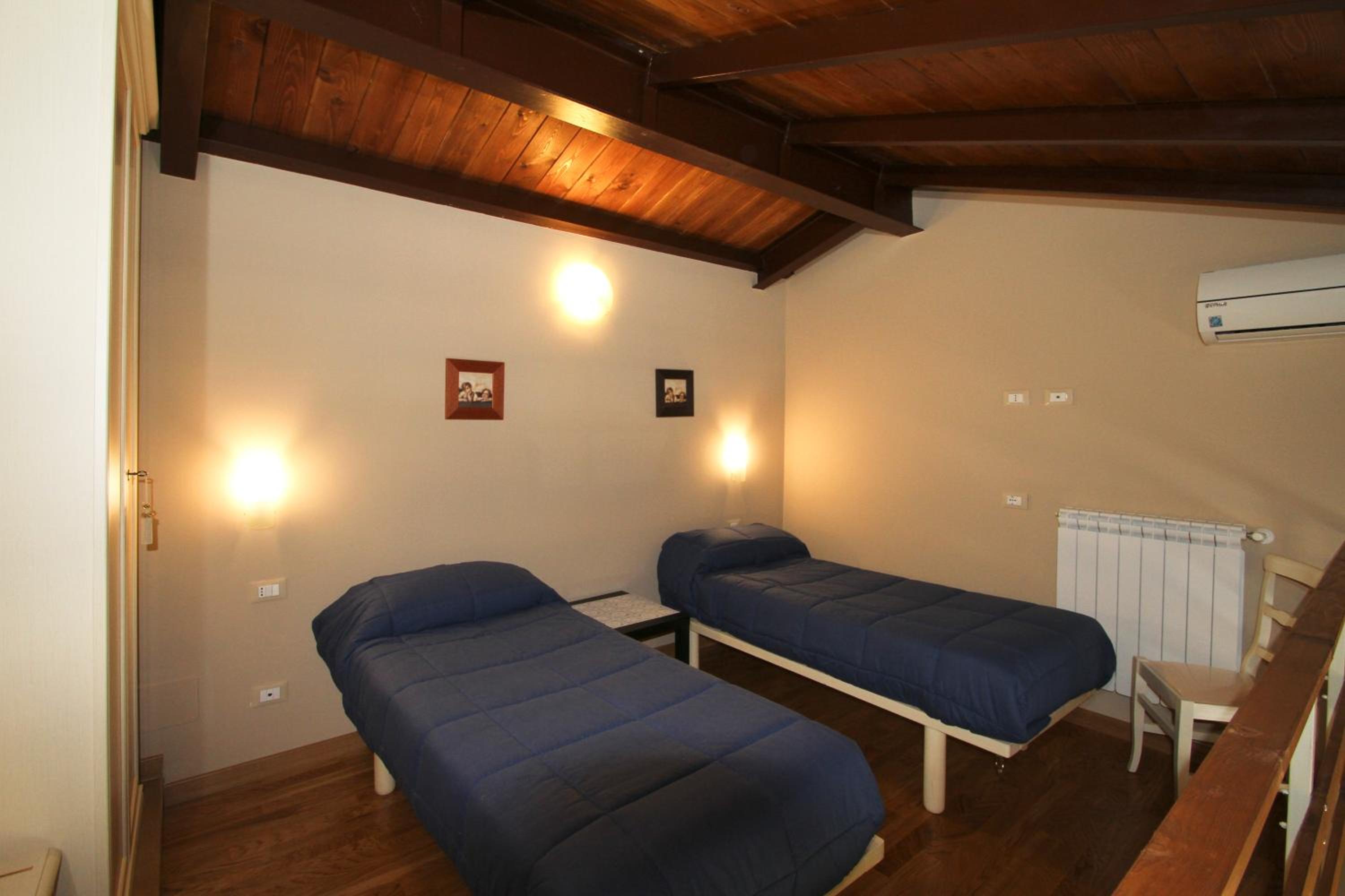 Double or Twin Room - Photo 6