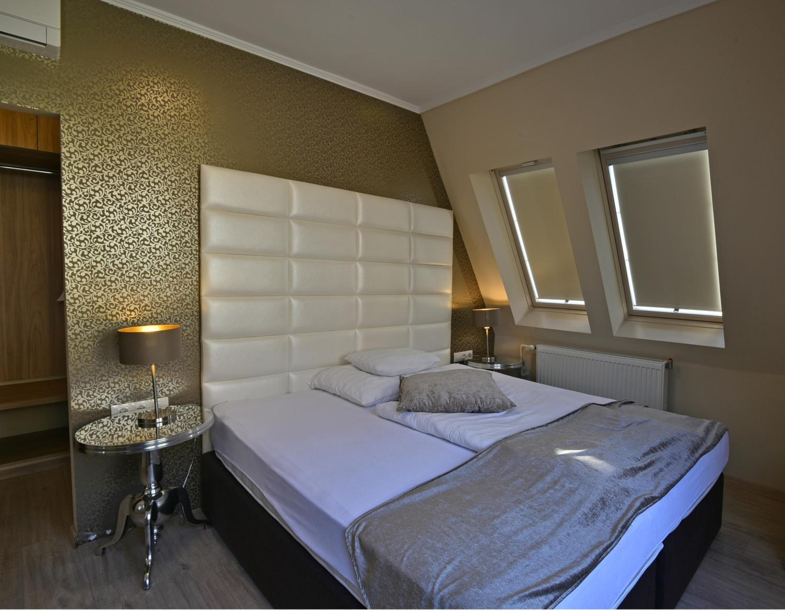 Superior Double or Twin Room with Extra Bed