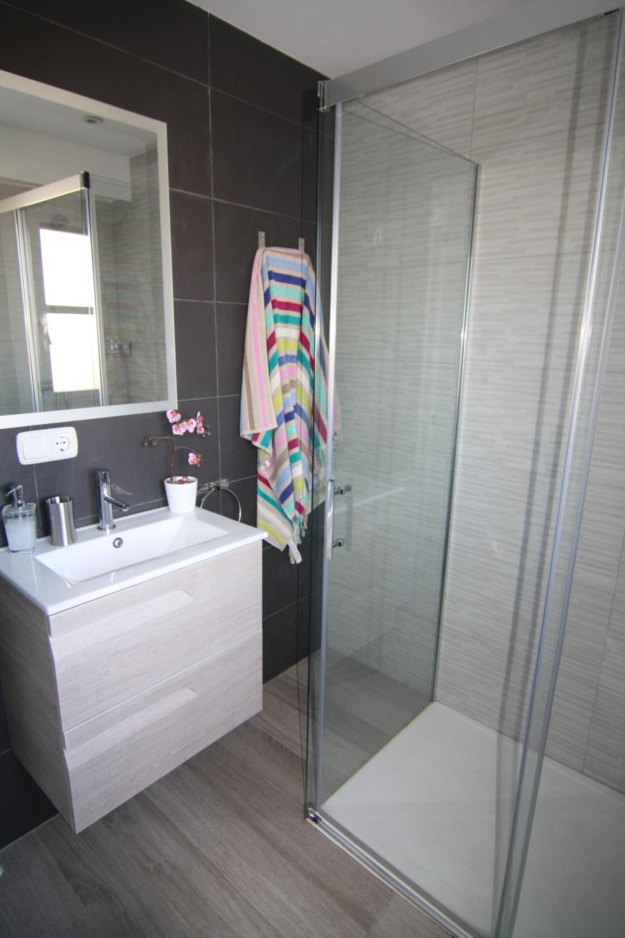 One-Bedroom Apartment - Photo 11