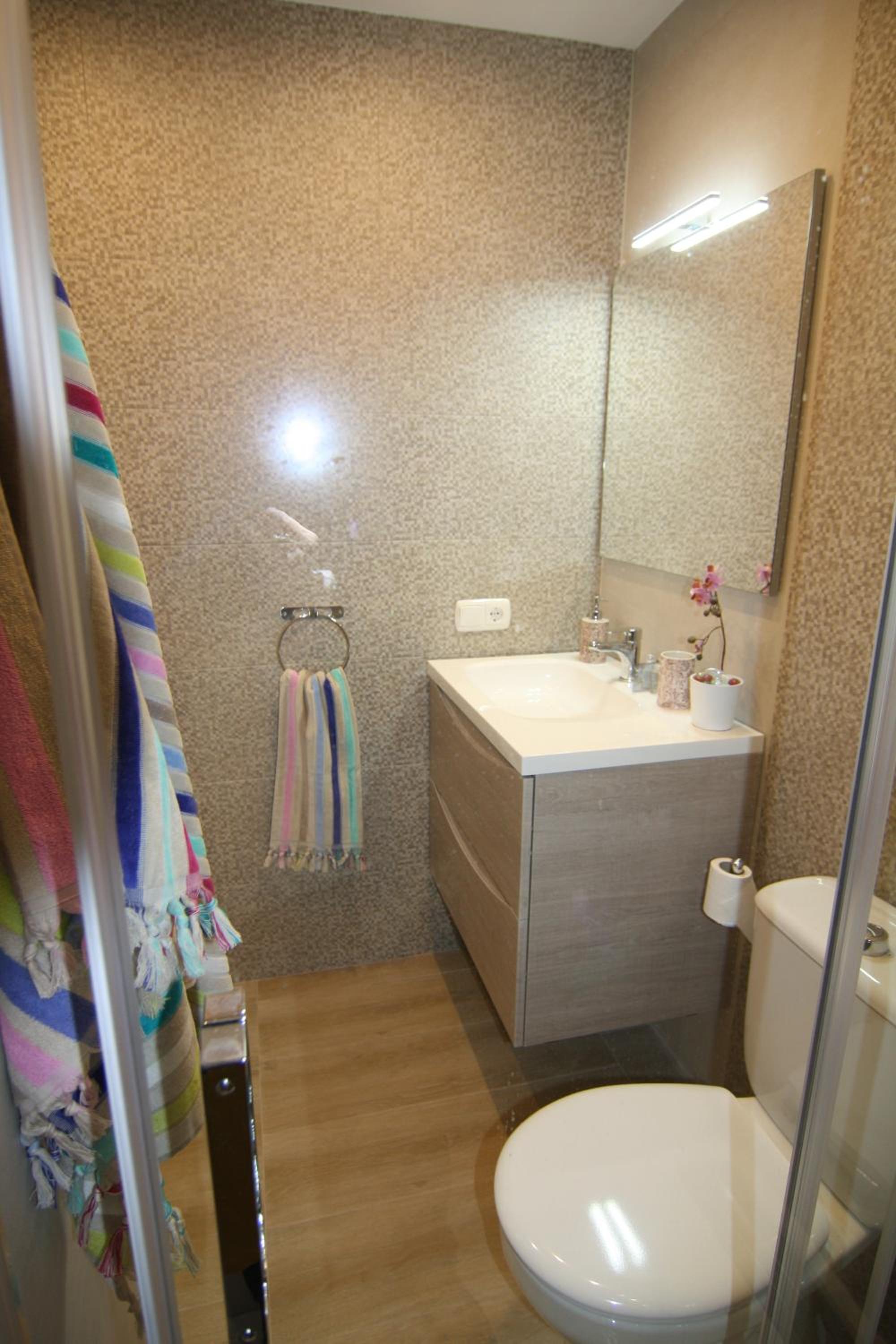 Double Room - Photo 17