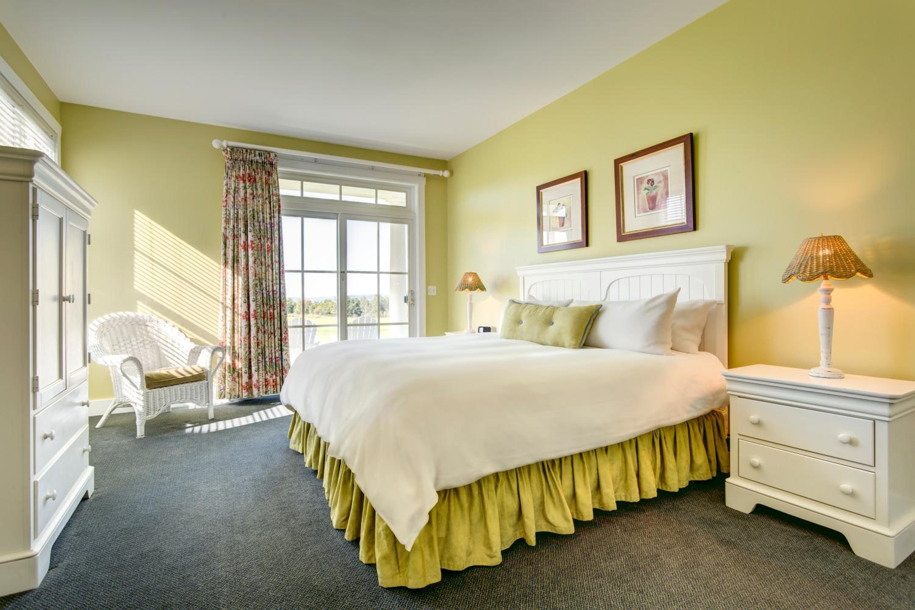 Three-Bedroom Crooked Tree Cottage photo 2