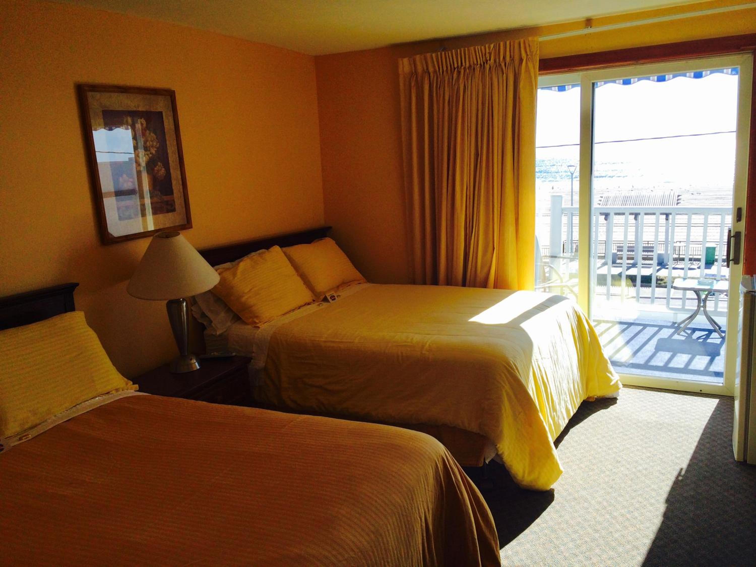 Queen Room with Two Queen Beds - Oceanfront photo 1