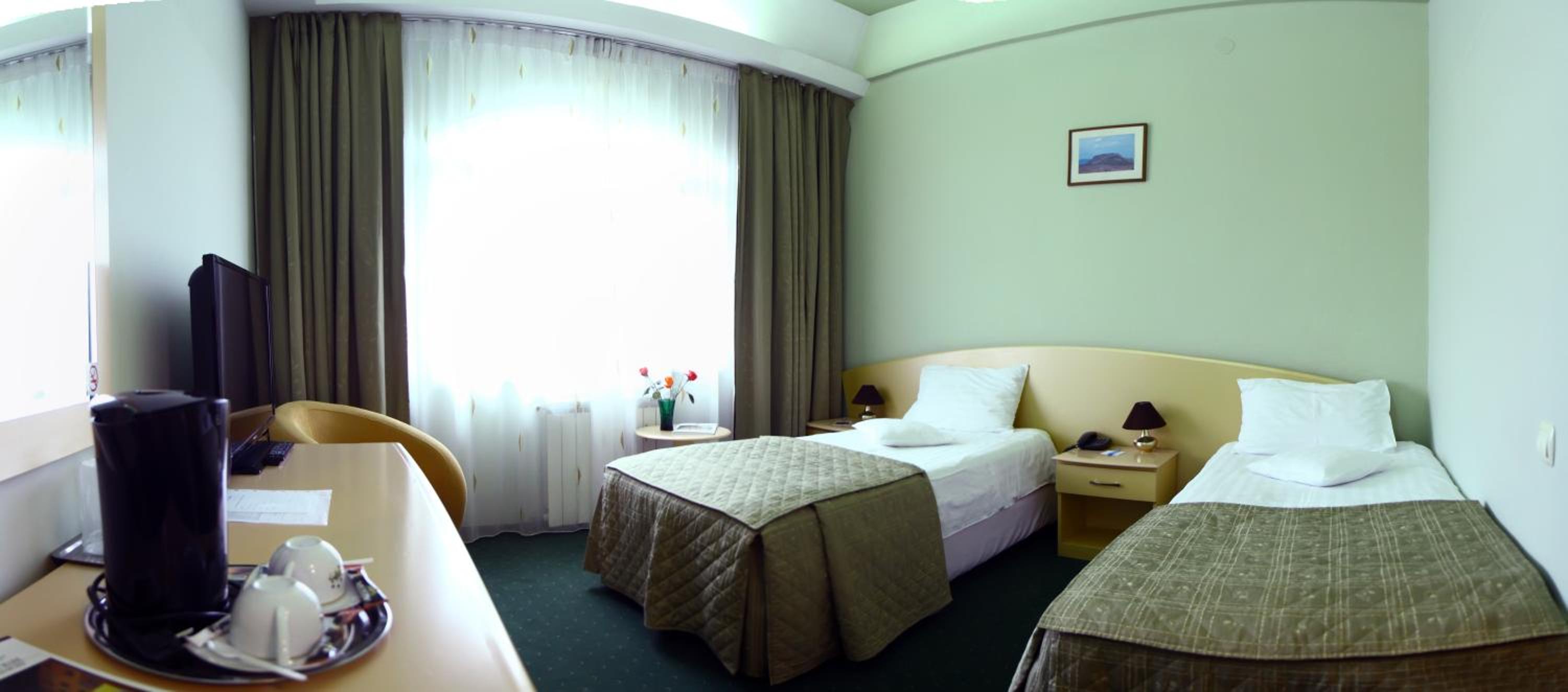 Twin Room 3*