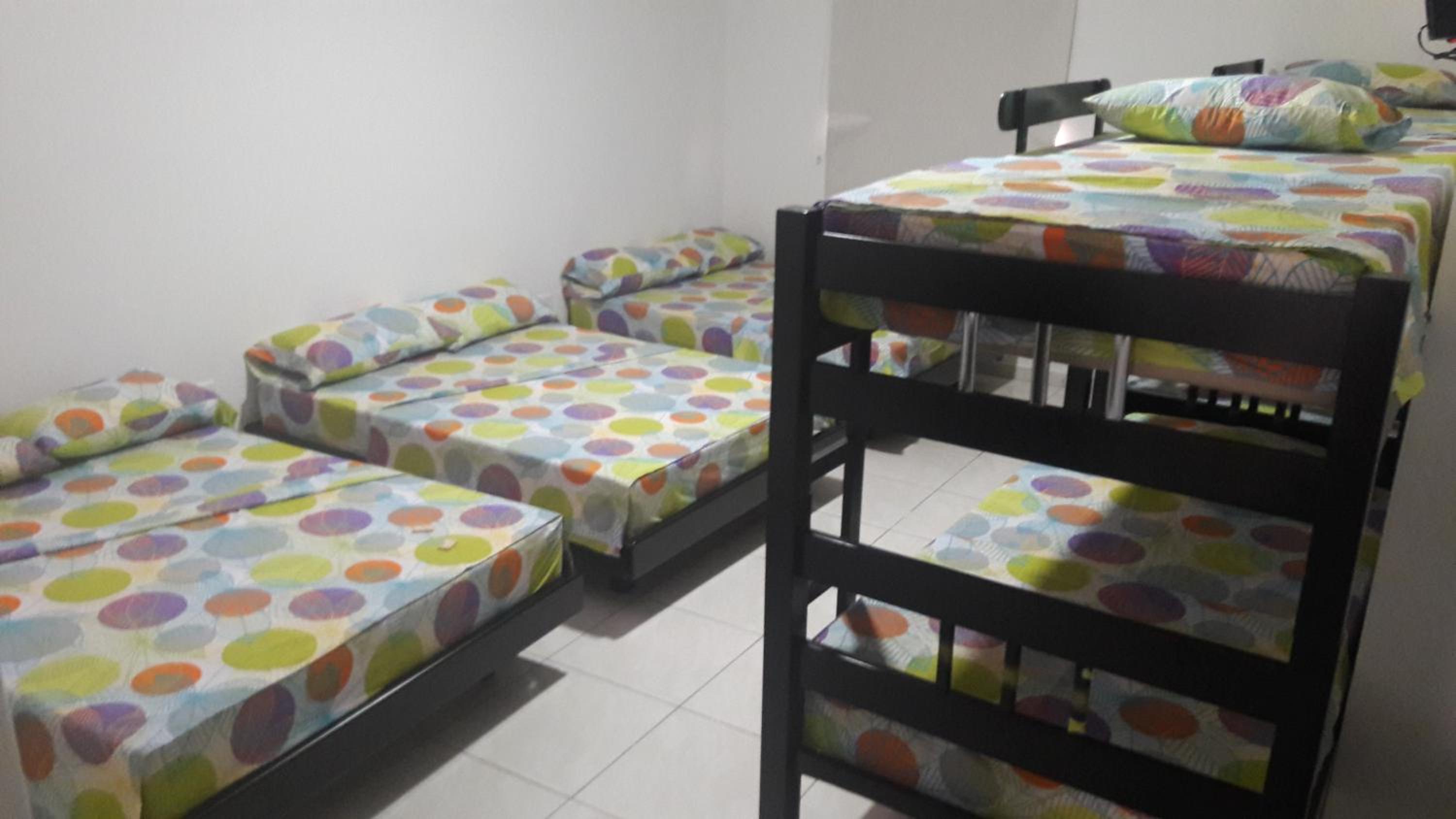 6-Bed Mixed Dormitory Room photo 2