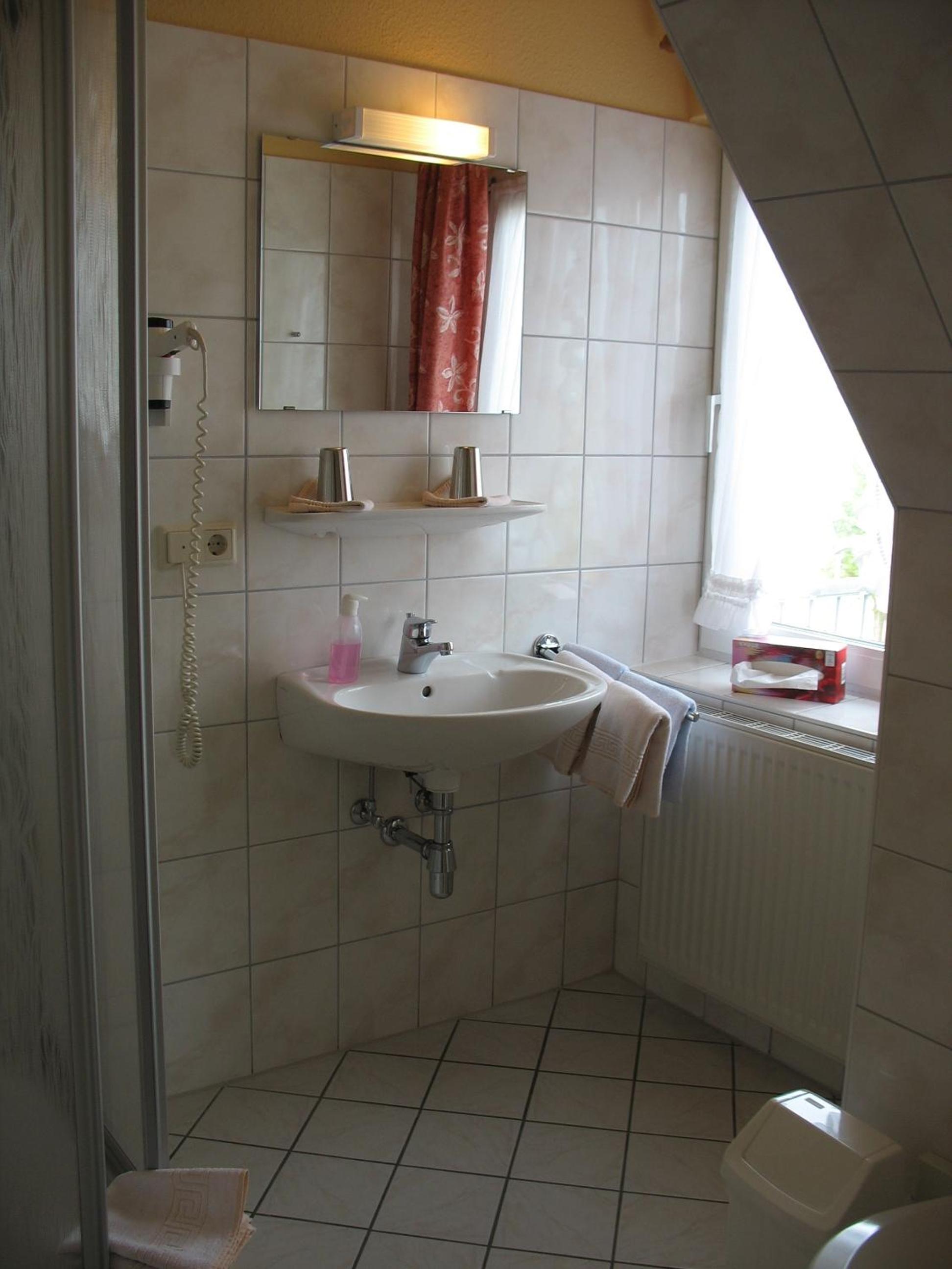 Double Room - Photo 6