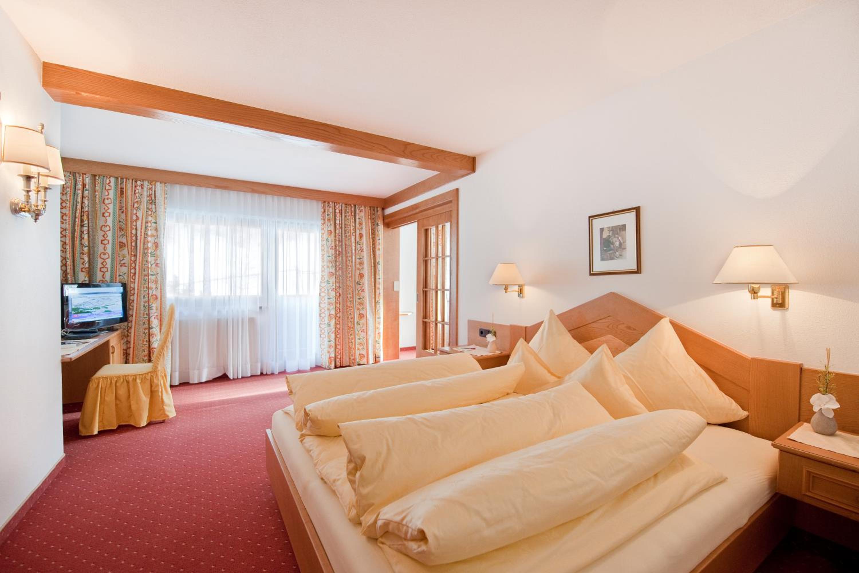 Suite with Balcony photo 1