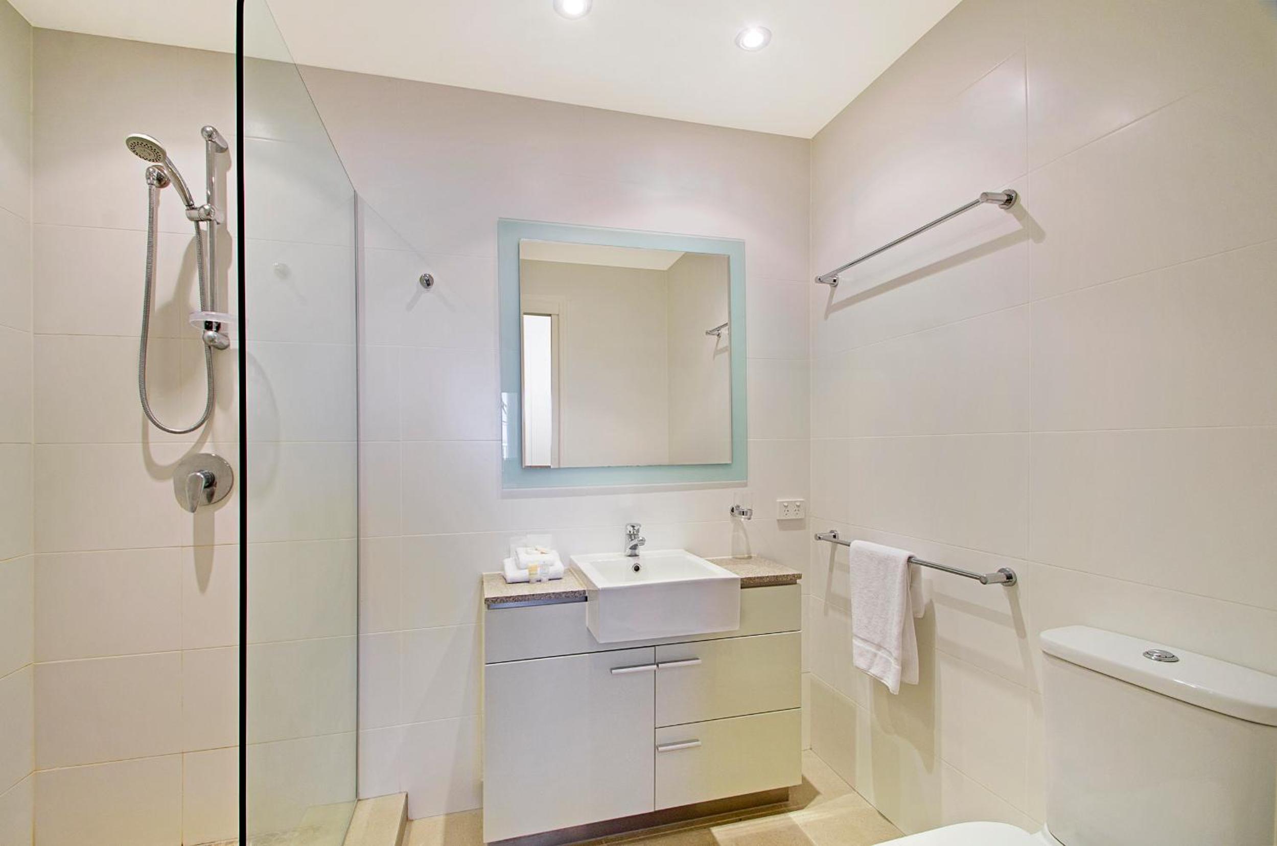 One-Bedroom Premier Apartment with Ocean View