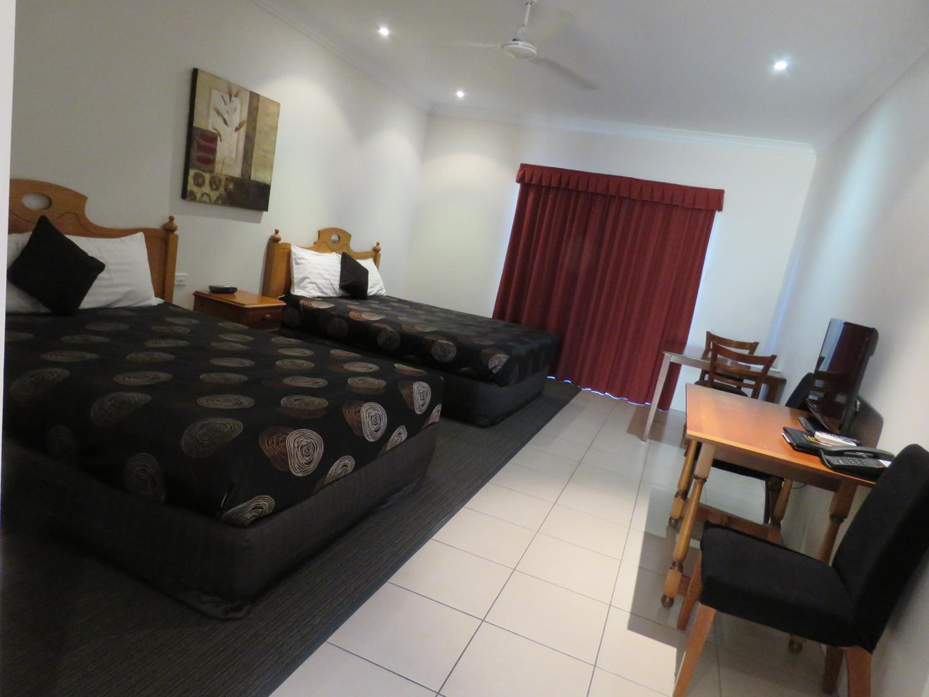 Twin Room with Spa Bath photo 1
