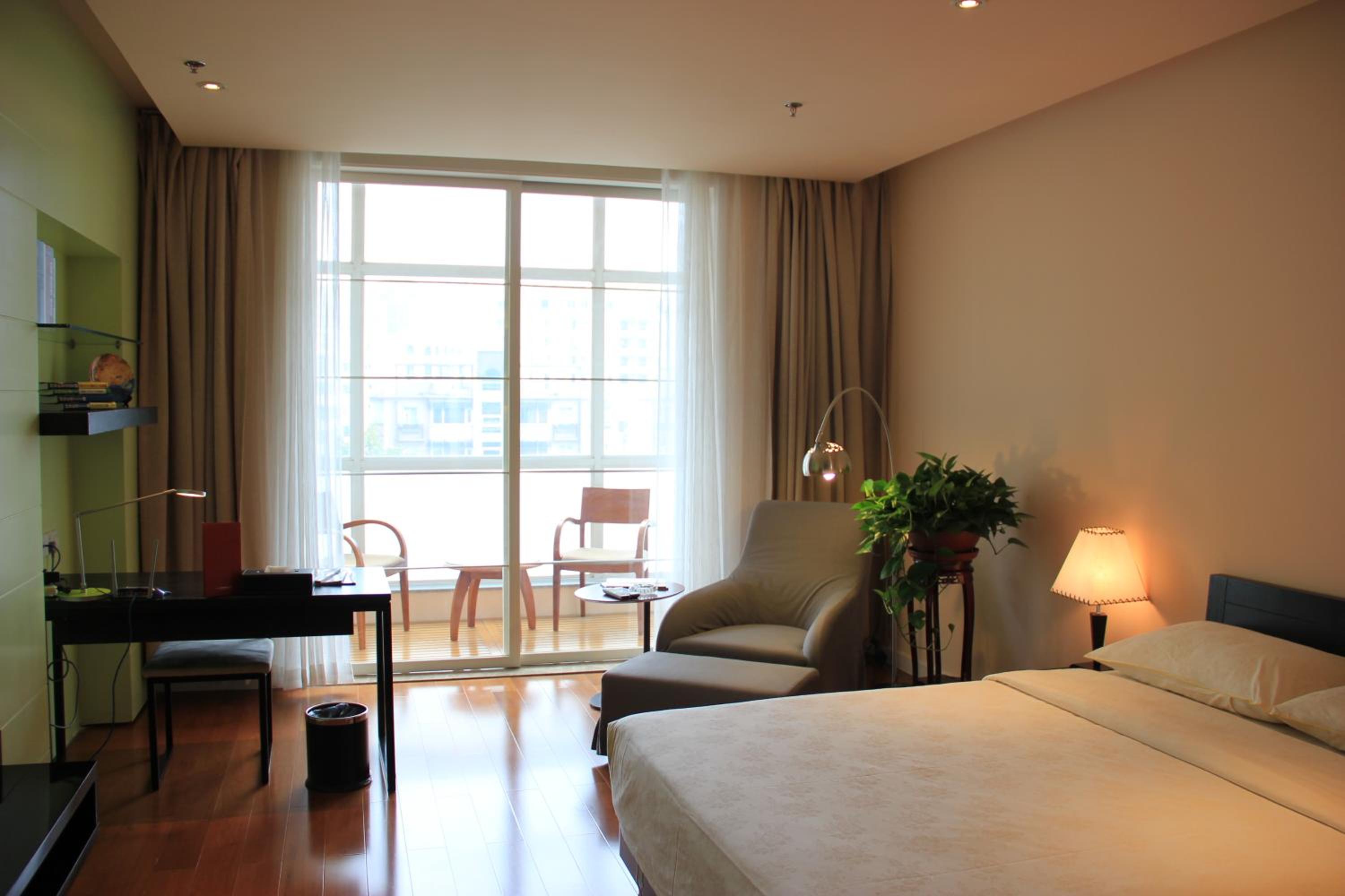 Business Standard Queen Room photo 3