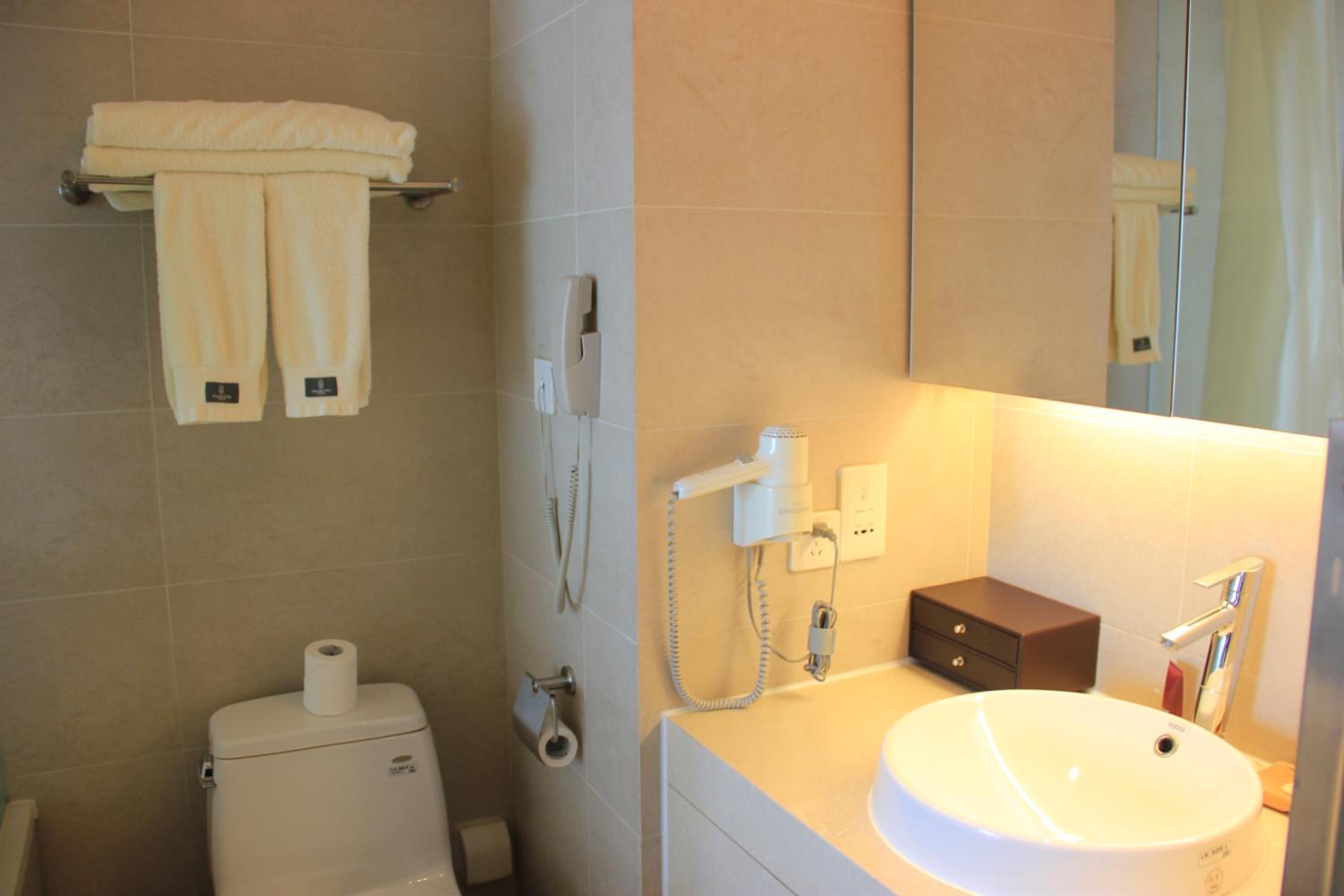Business Standard Queen Room photo 2