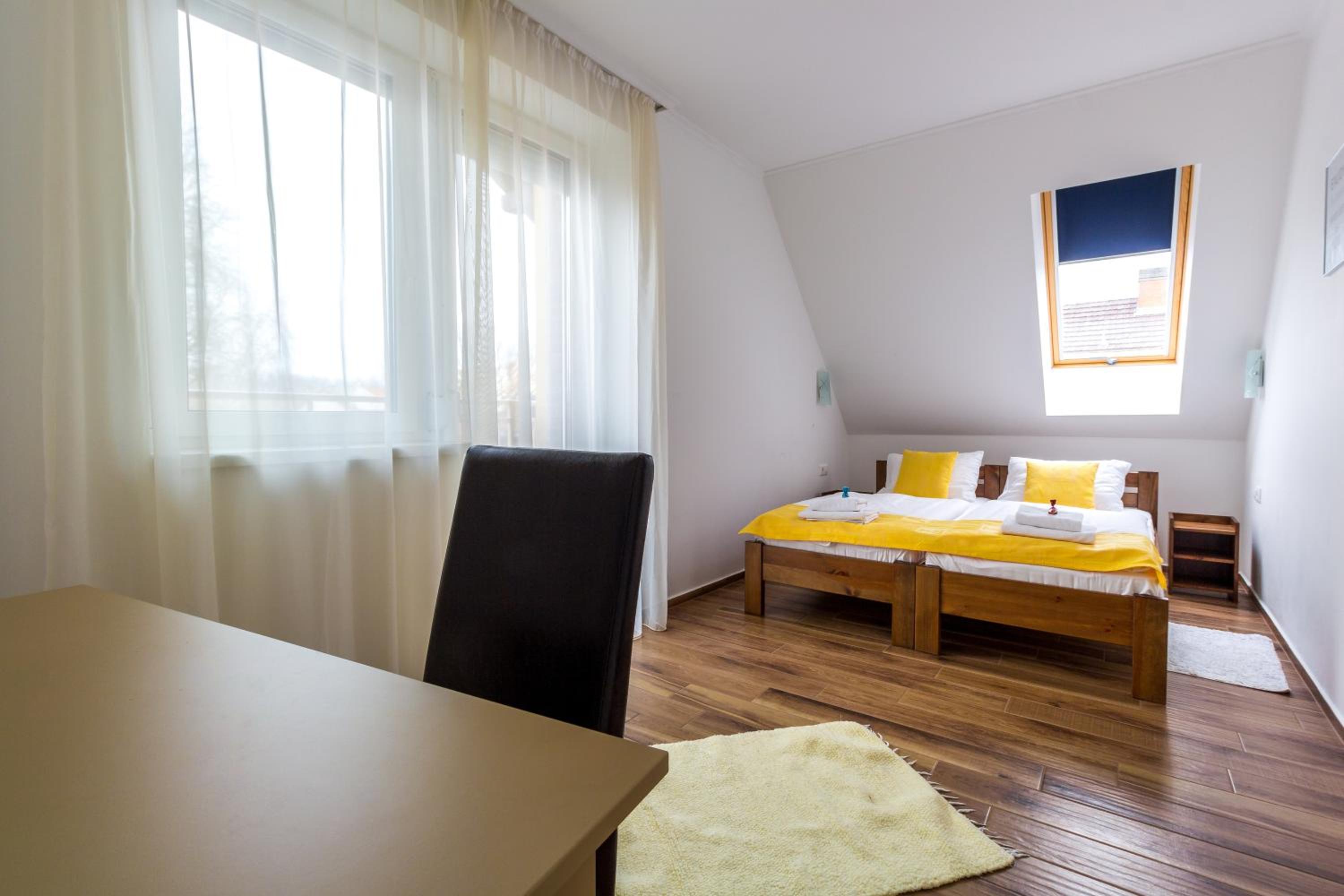 Apartment photo 3