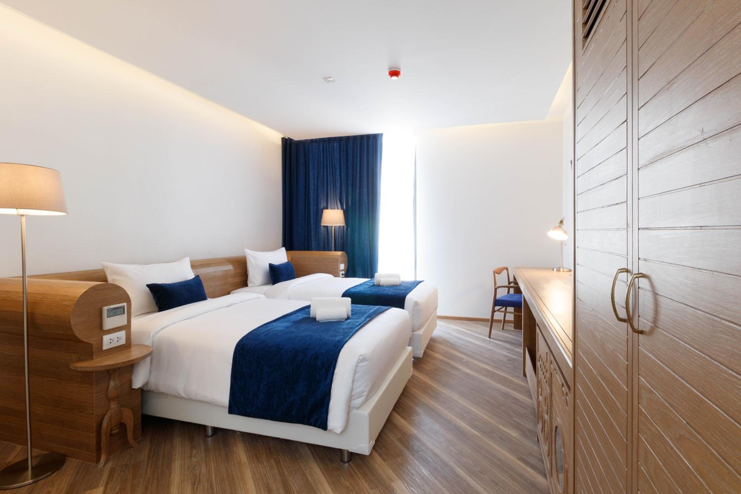 Deluxe Twin Room photo 3