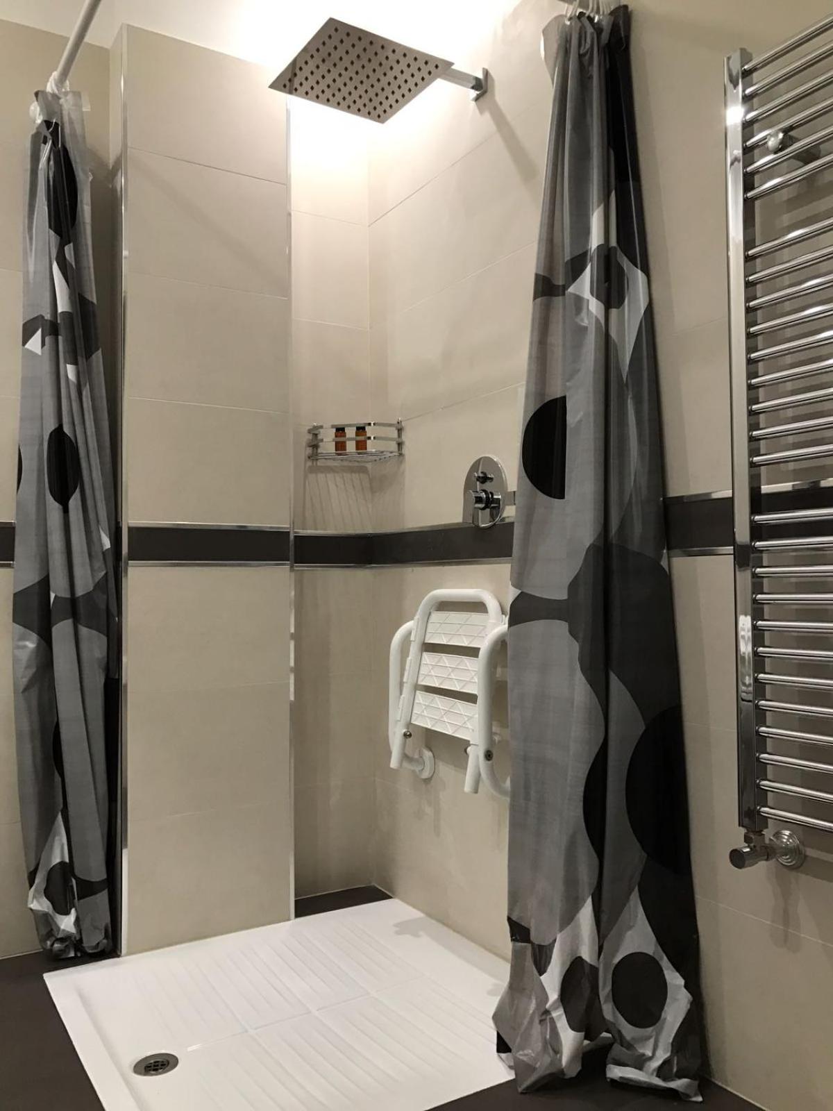 Double Room with Disability Access photo 3