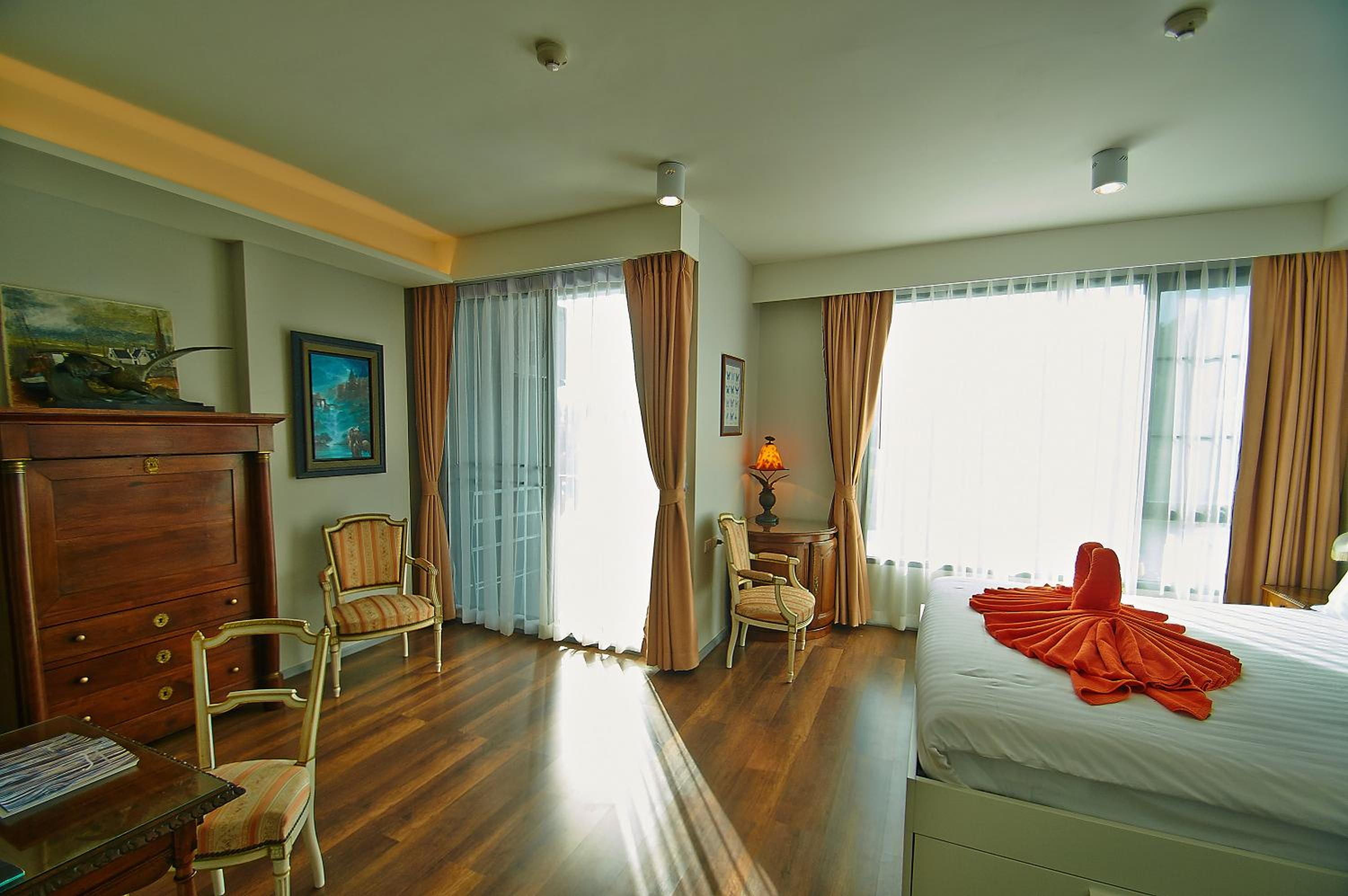 Three-Bedroom Apartment with Sea View