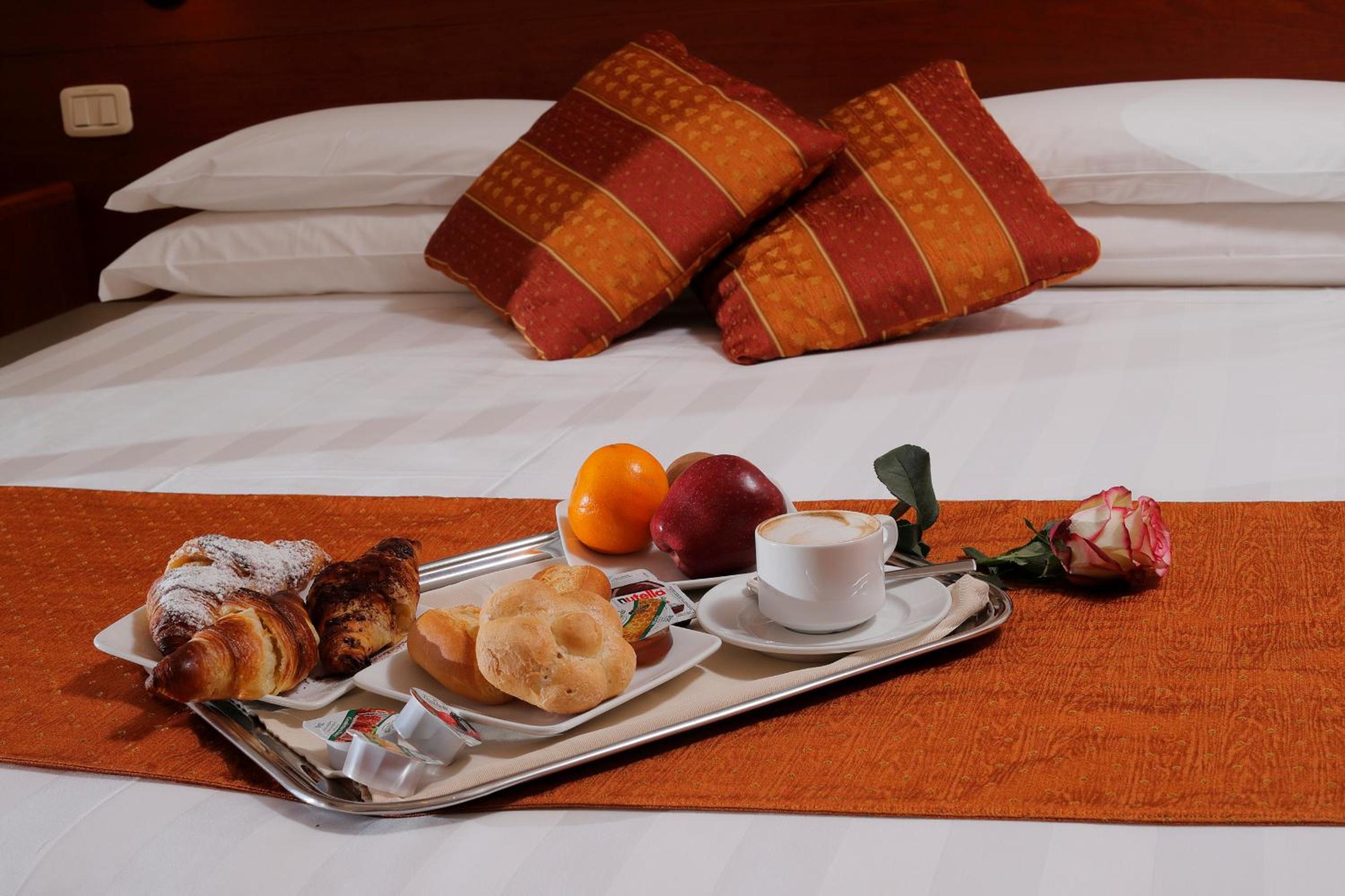 Superior Double Room with Balcony - Photo 15