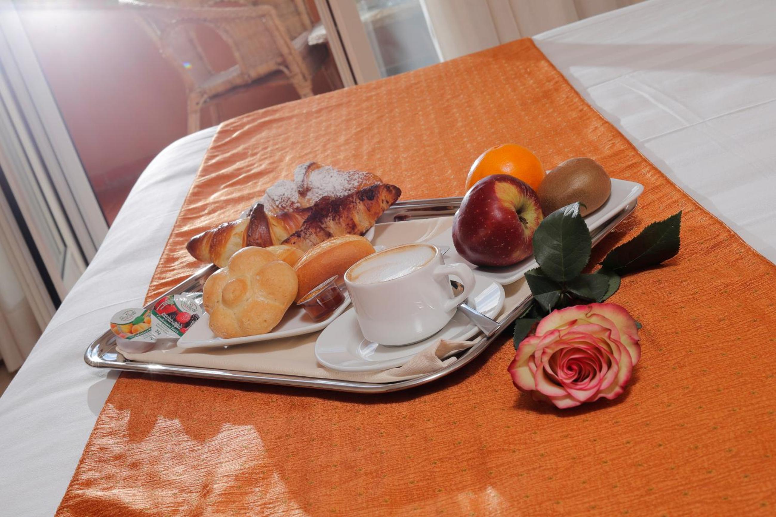 Superior Double Room with Balcony - Photo 7