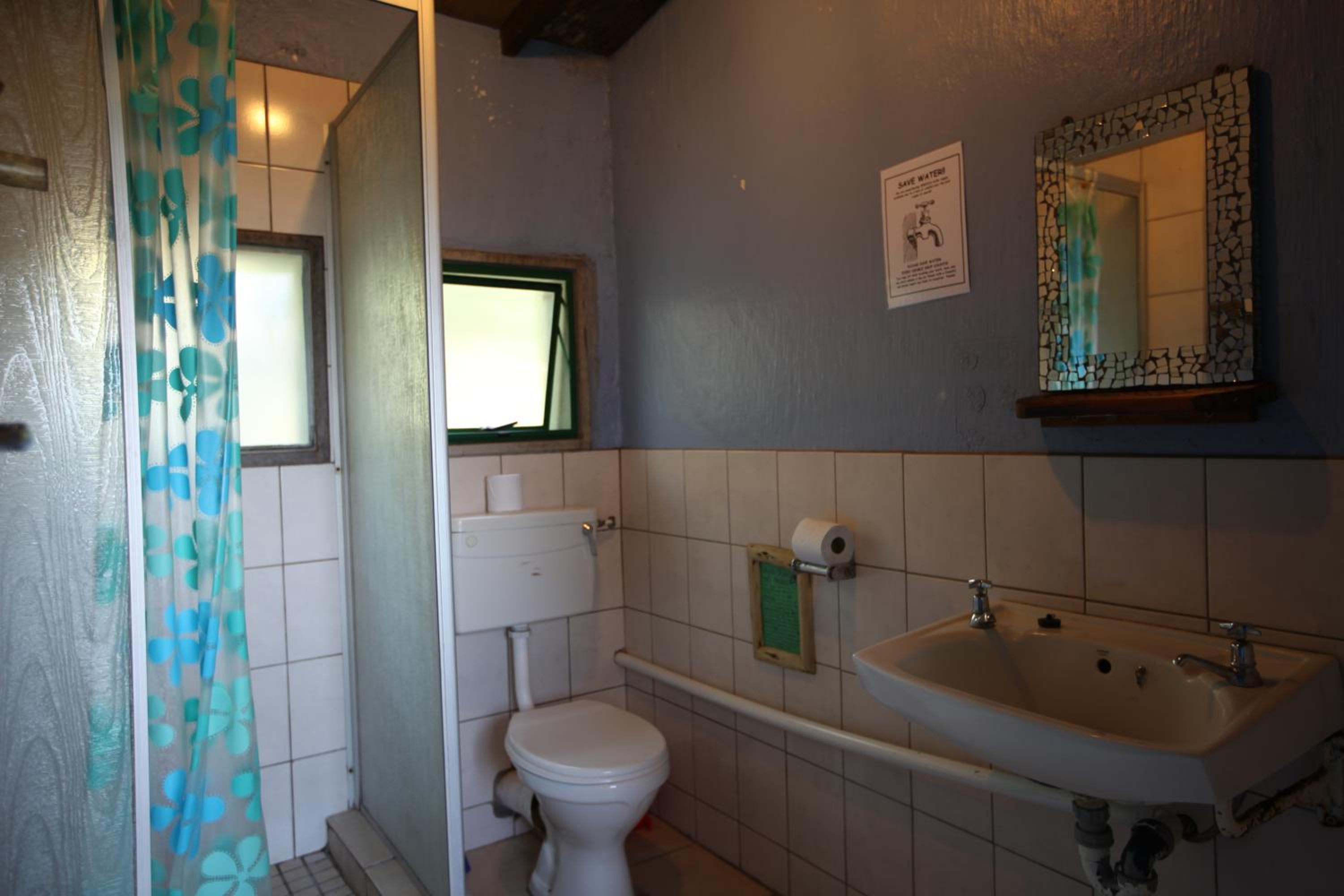 Two-Bedroom Cottage - Photo 17