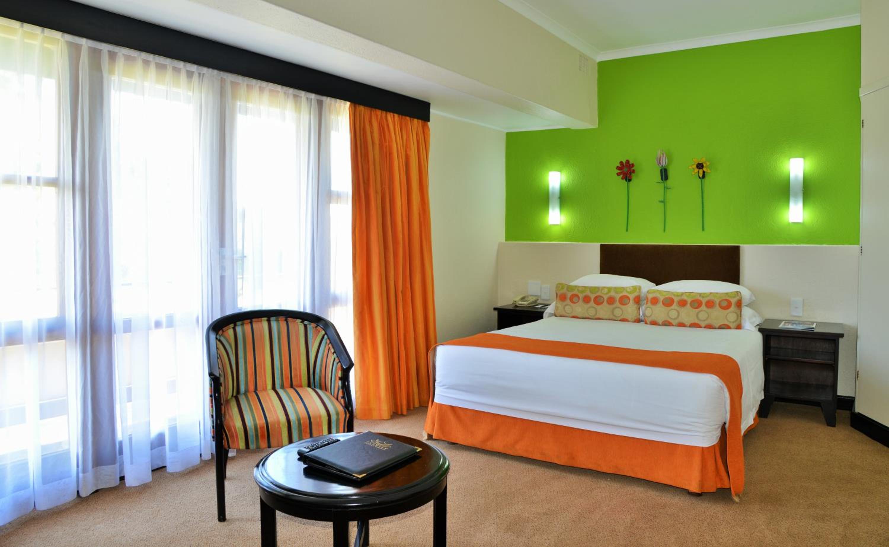 Standard  Room with Double Bed - Photo 1