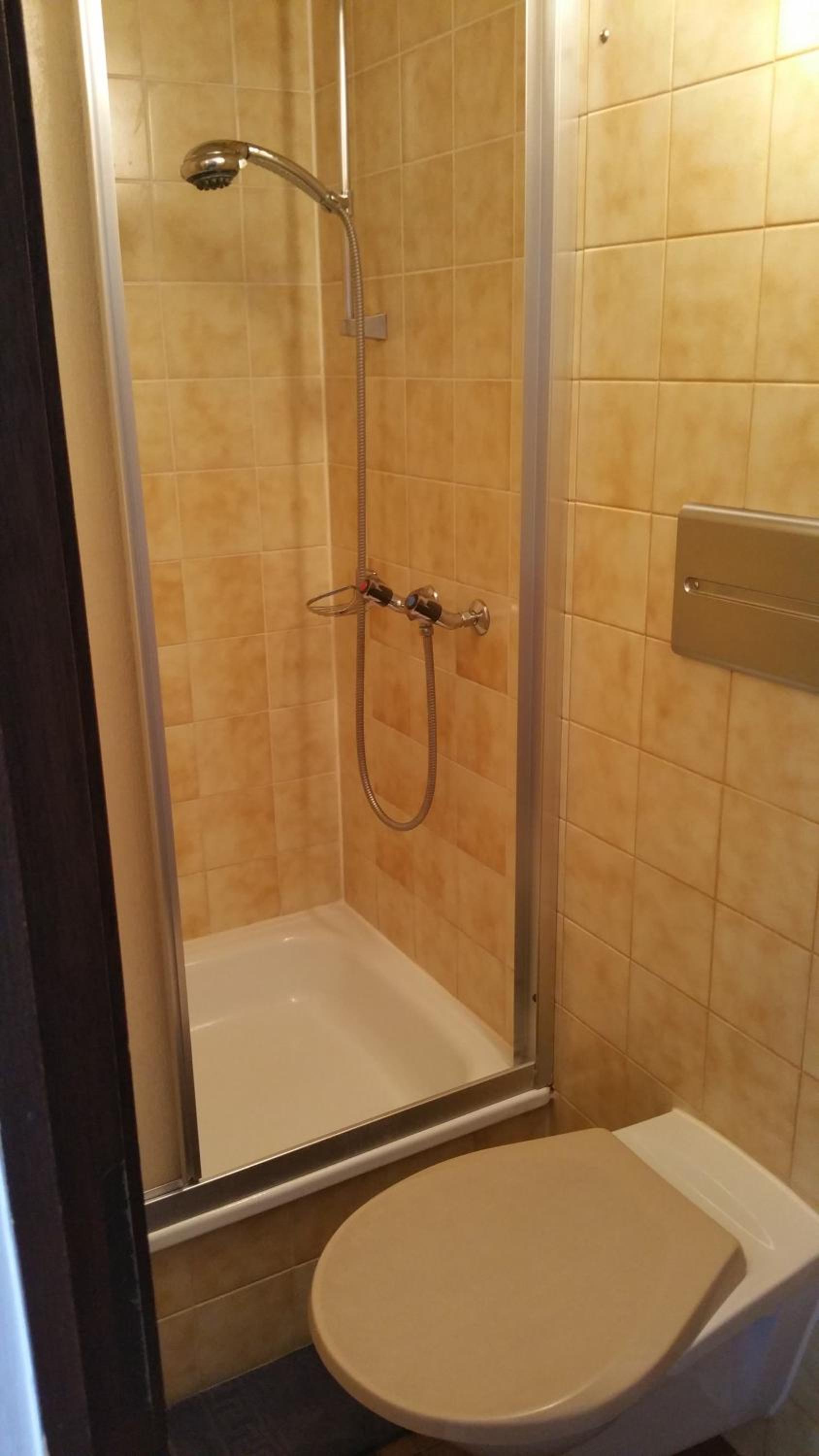 Double Room - Photo 8