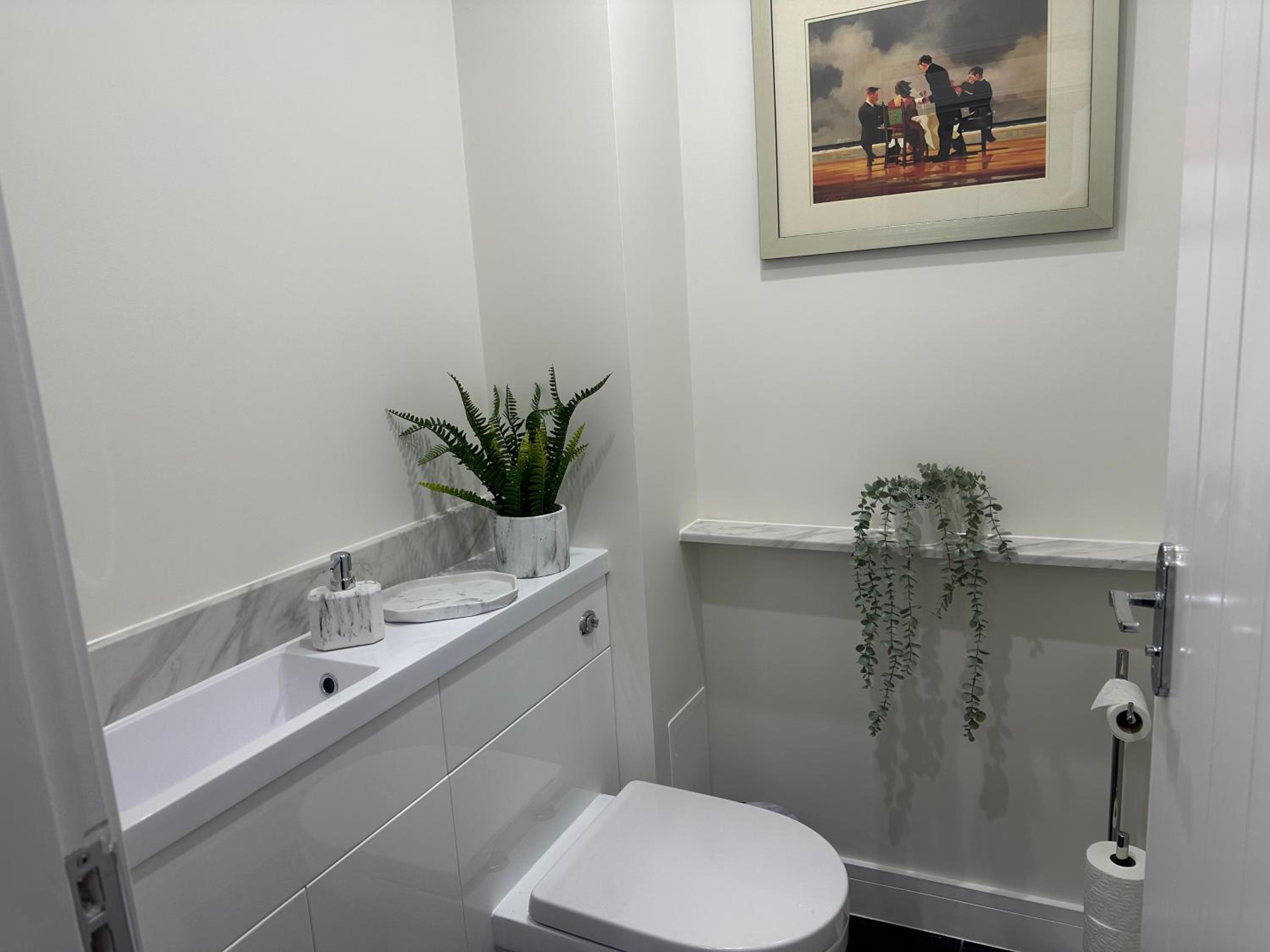Deluxe Two-Bedroom Apartment with Garden View