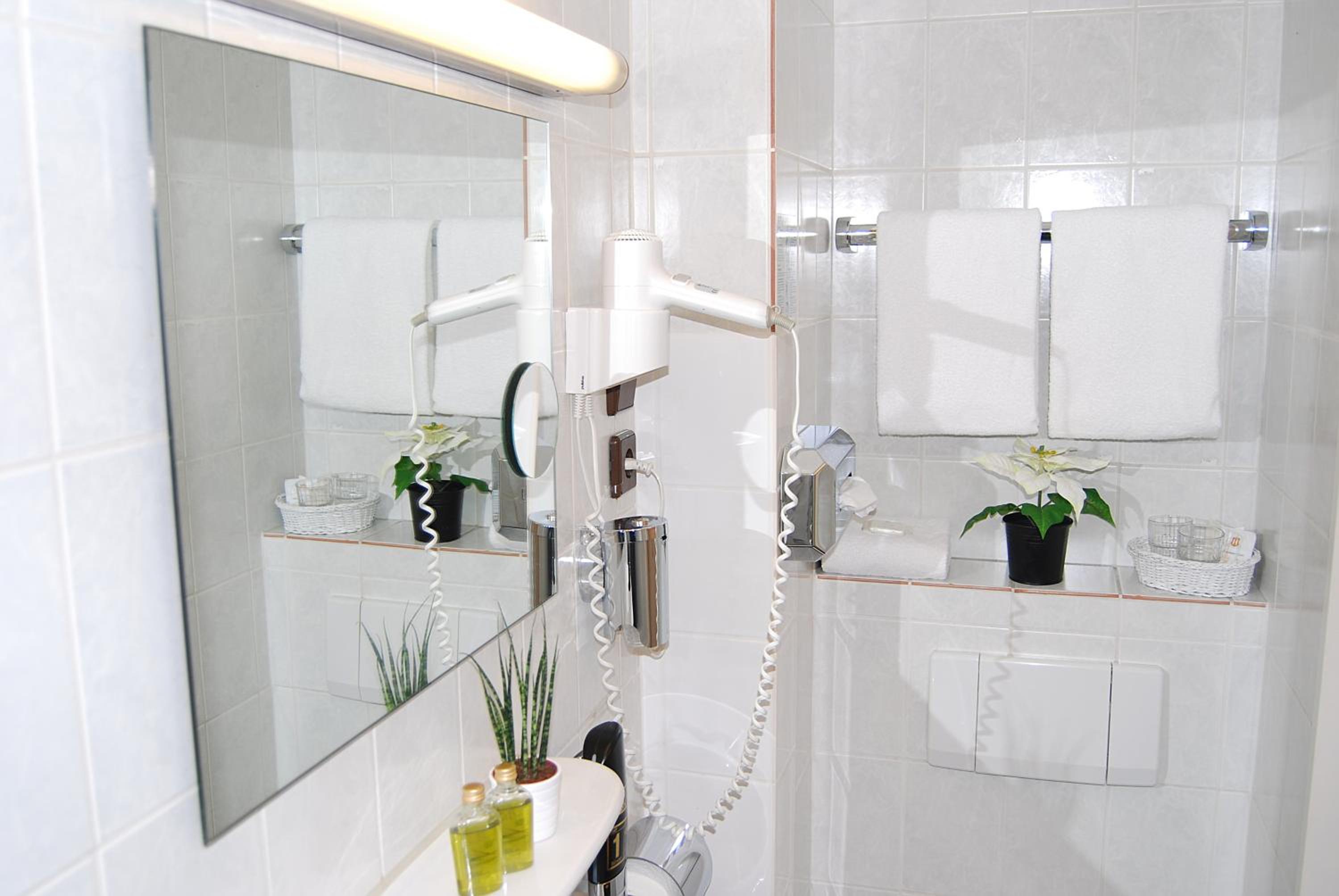 Double Room - Photo 14
