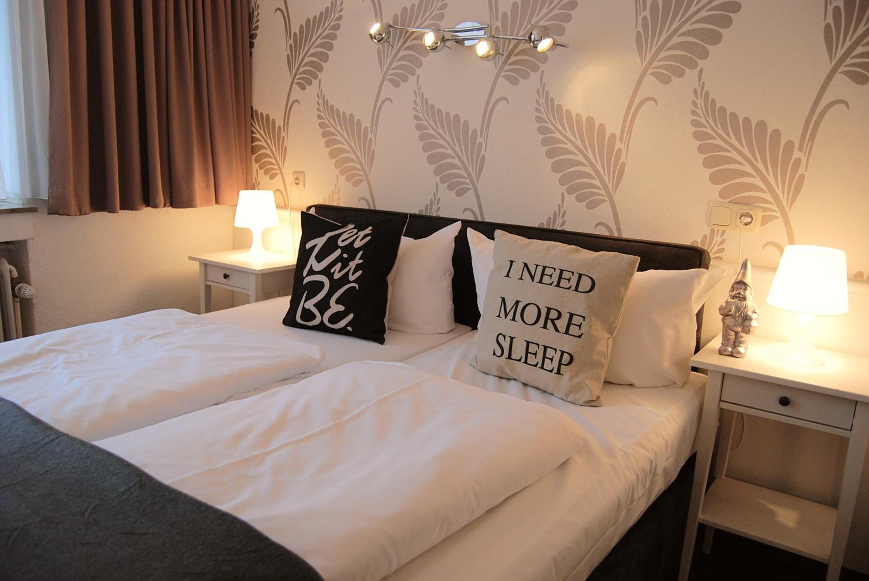 Double Room - Photo 3