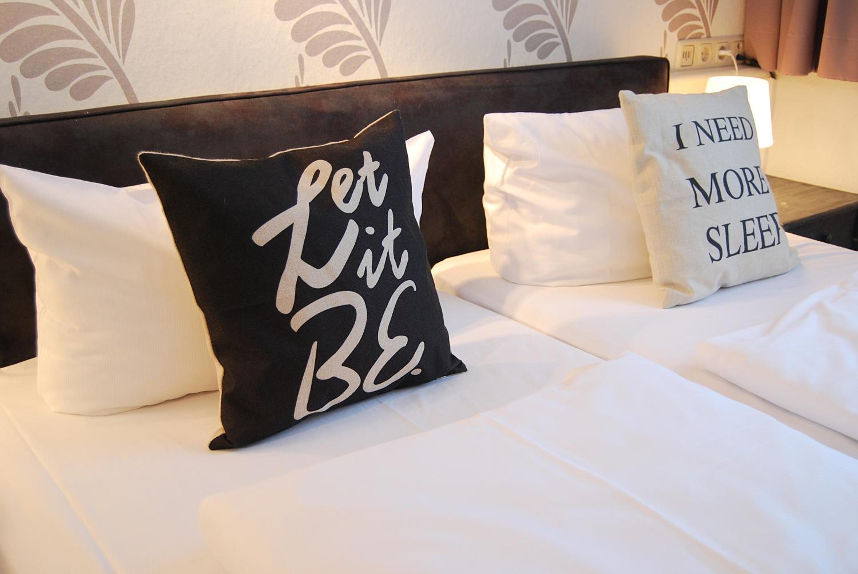 Double Room - Photo 10