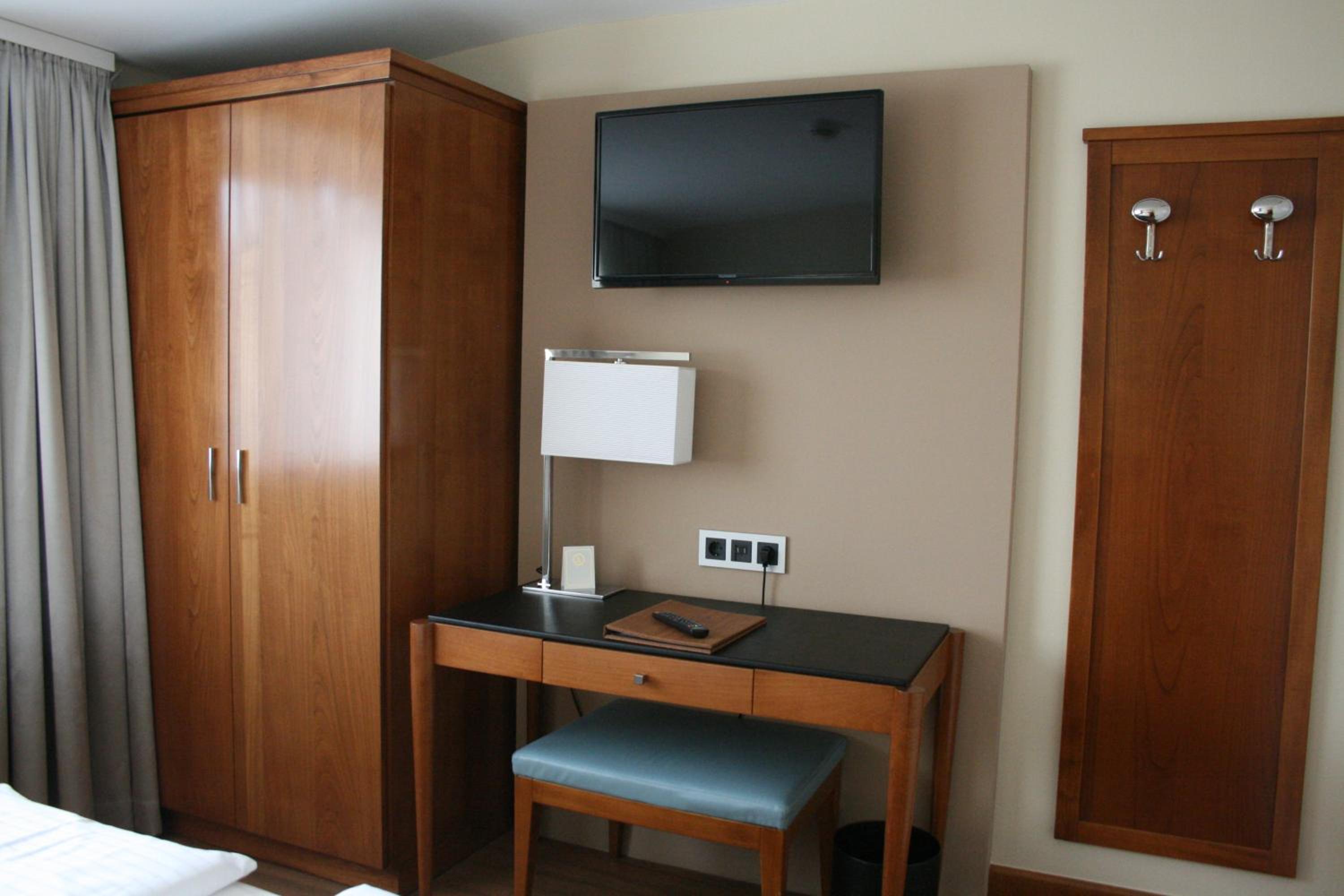 Quadruple Room - Photo 2