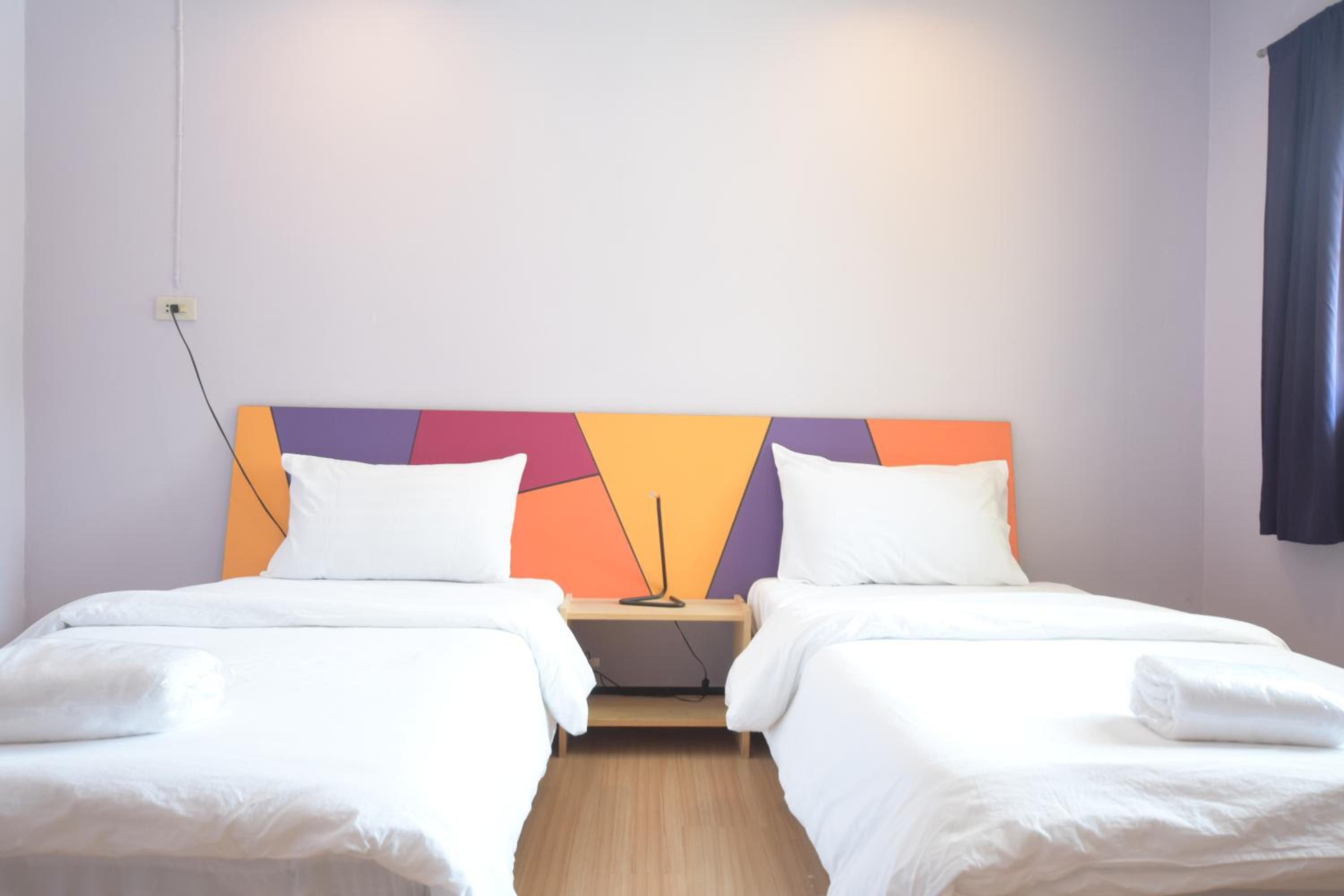 Twin Room with Private Bathroom photo 3