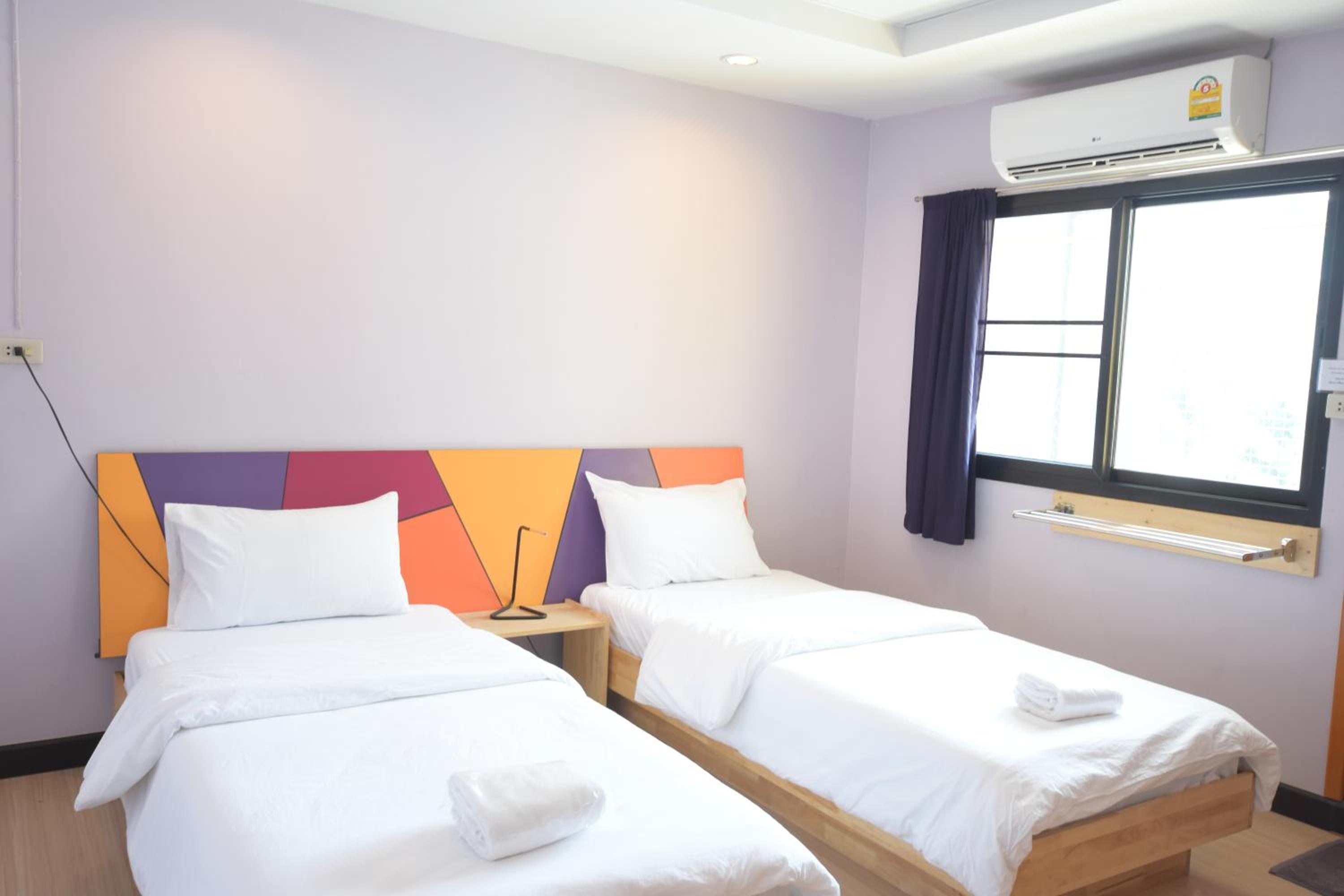 Twin Room with Private Bathroom photo 1