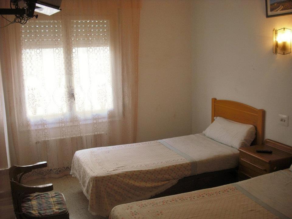Double Or Twin Room With Shared Bathroom photo 2