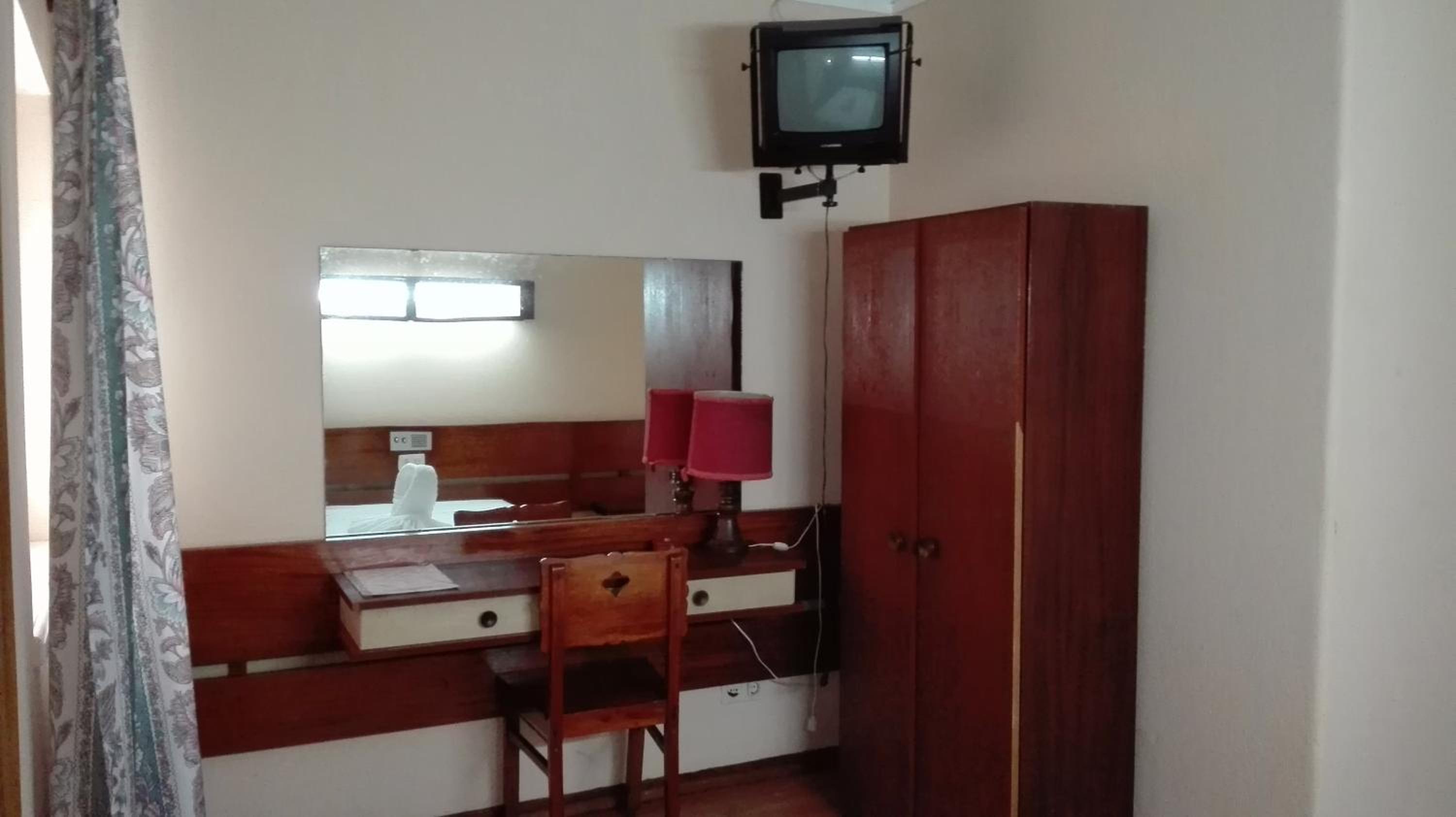 Twin Room with Balcony photo 2