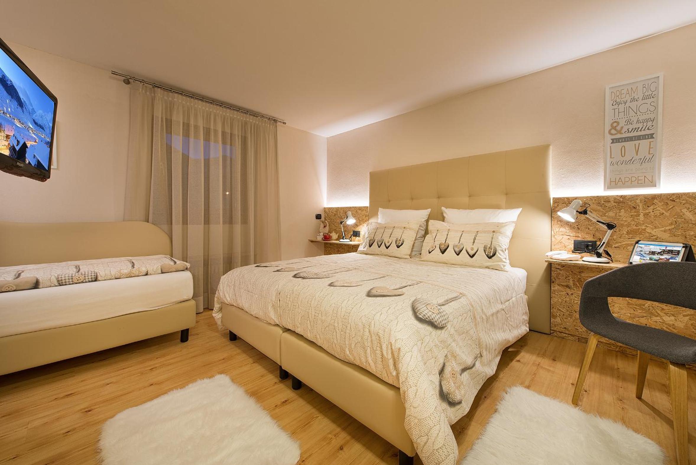 Economy Triple Room - Photo 1