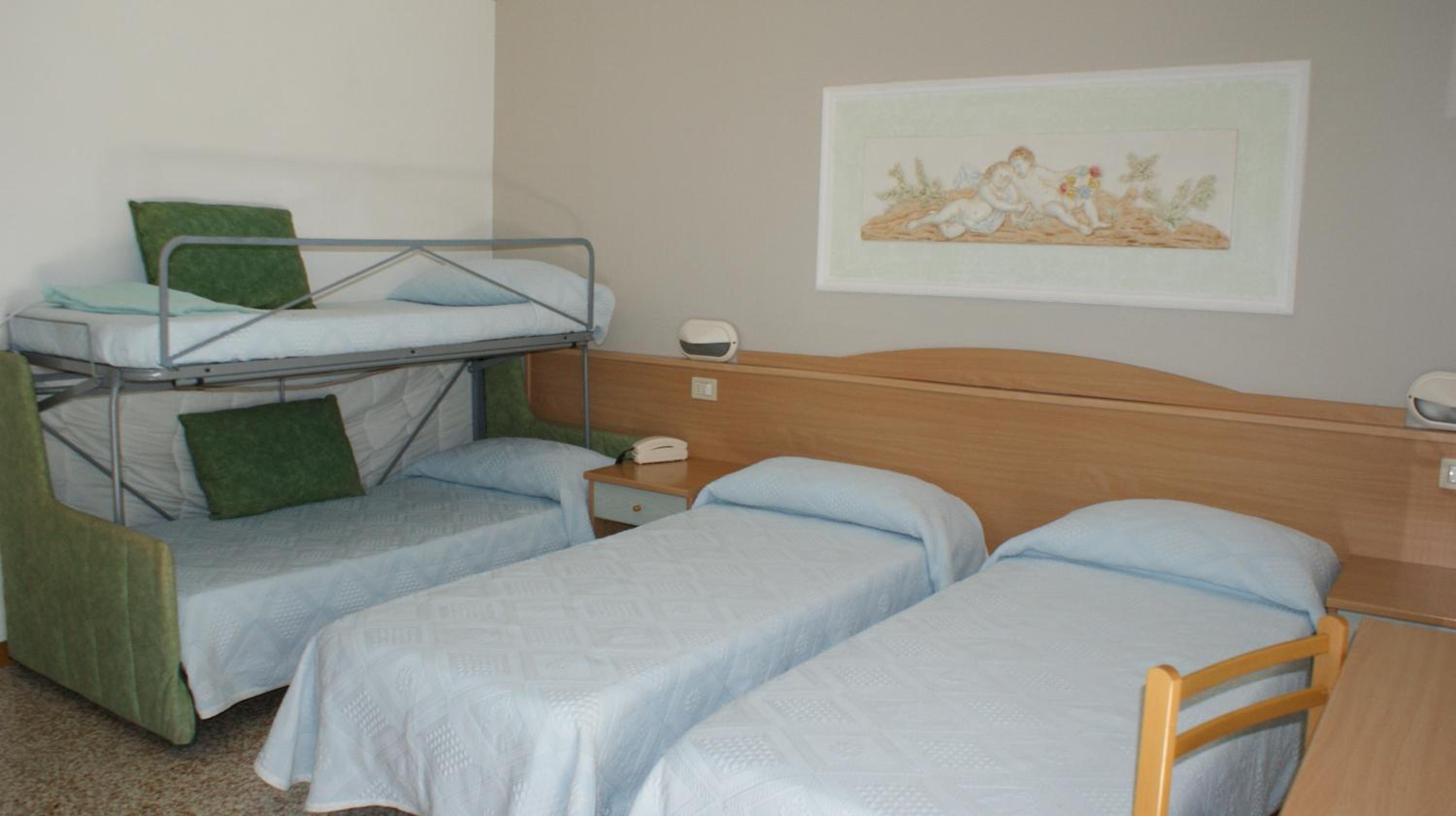 Triple Room photo 2