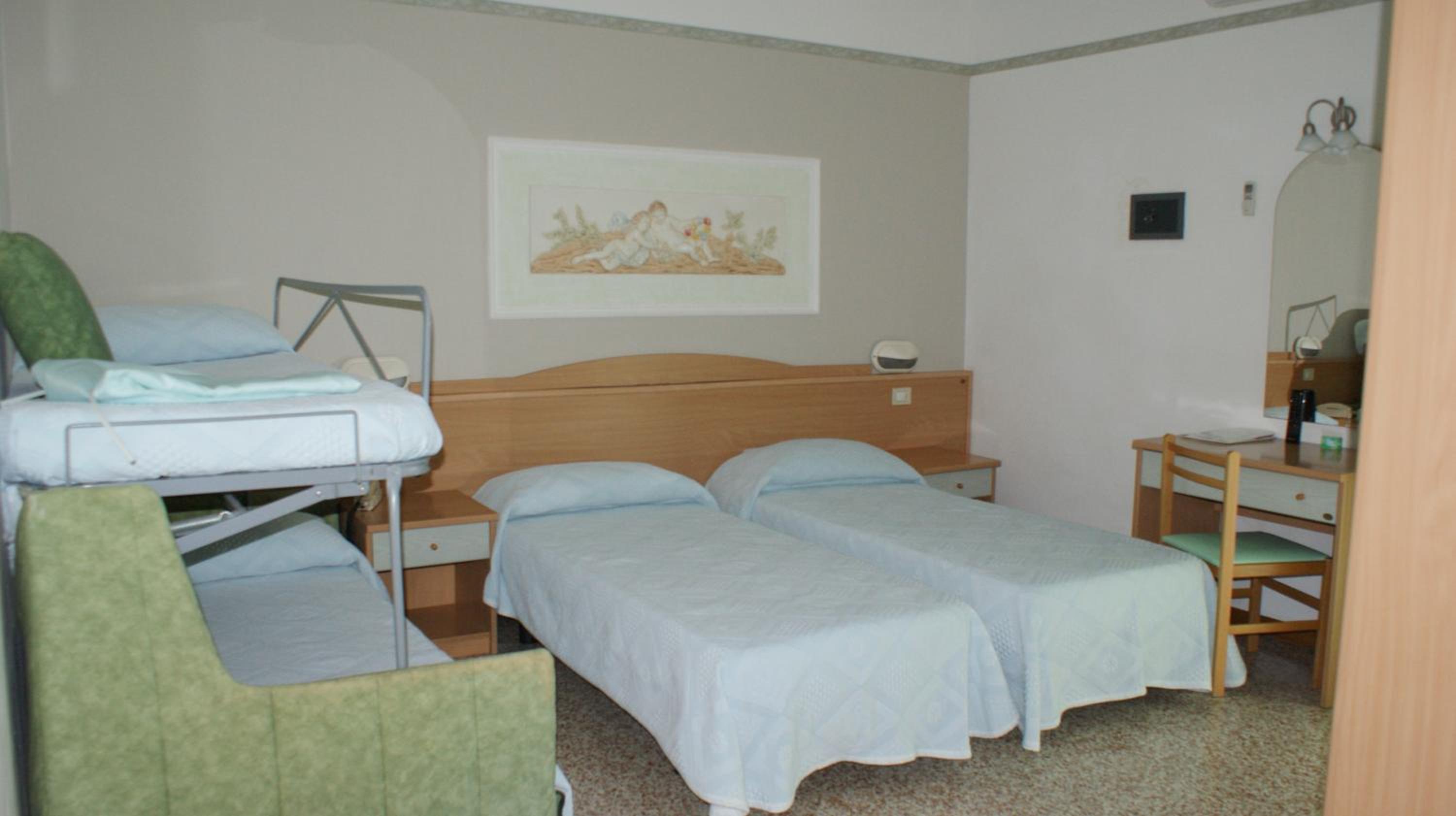 Quadruple Room photo 2