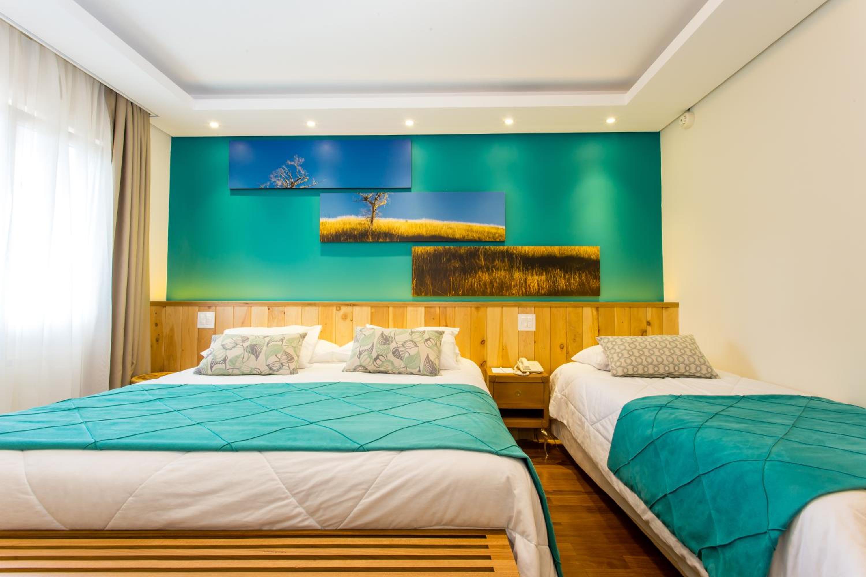 Deluxe Double Room thumbnail 5