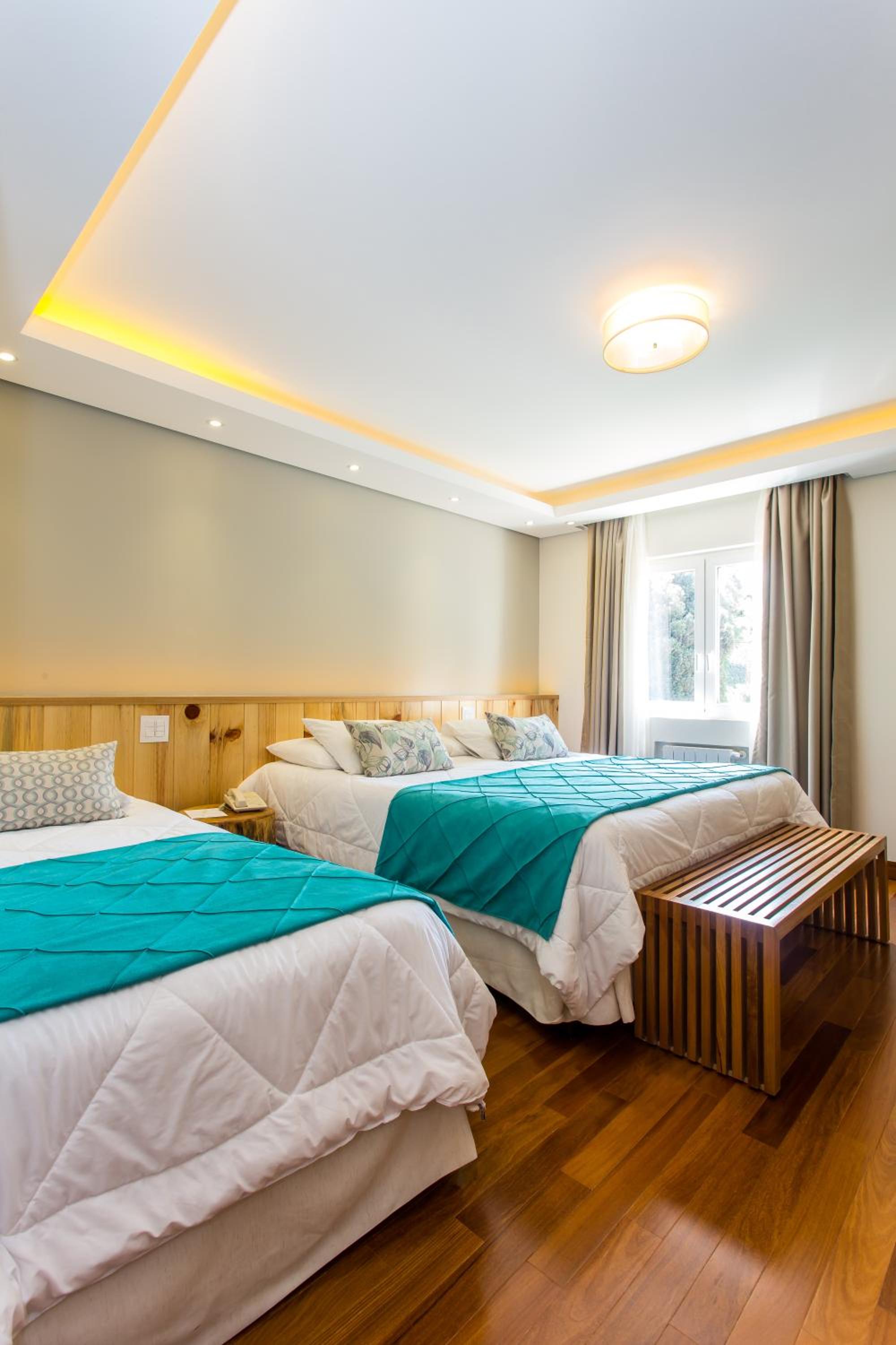Deluxe Double Room thumbnail 6